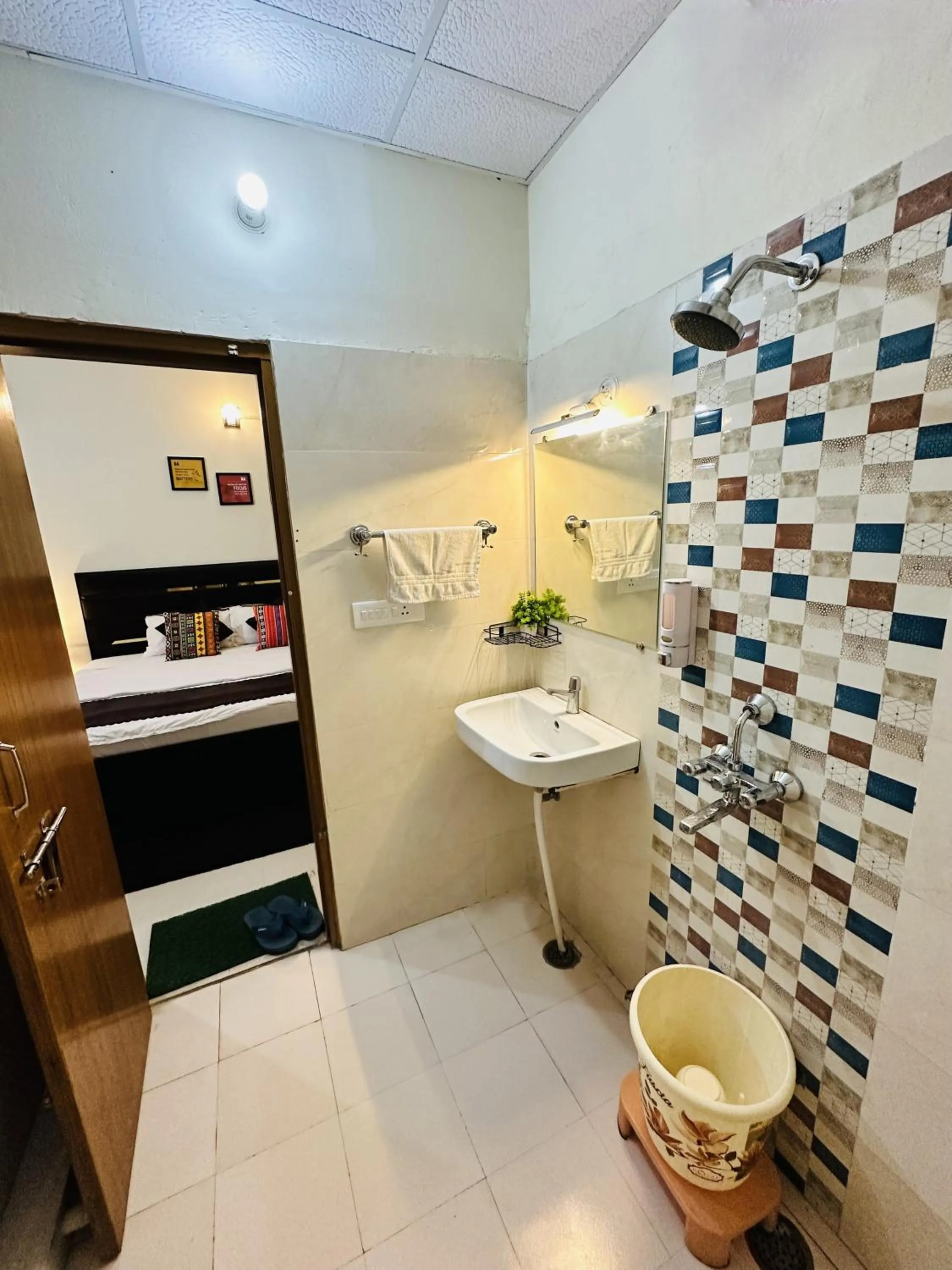 Bathroom in ZoomStay - 3BHK Apartments