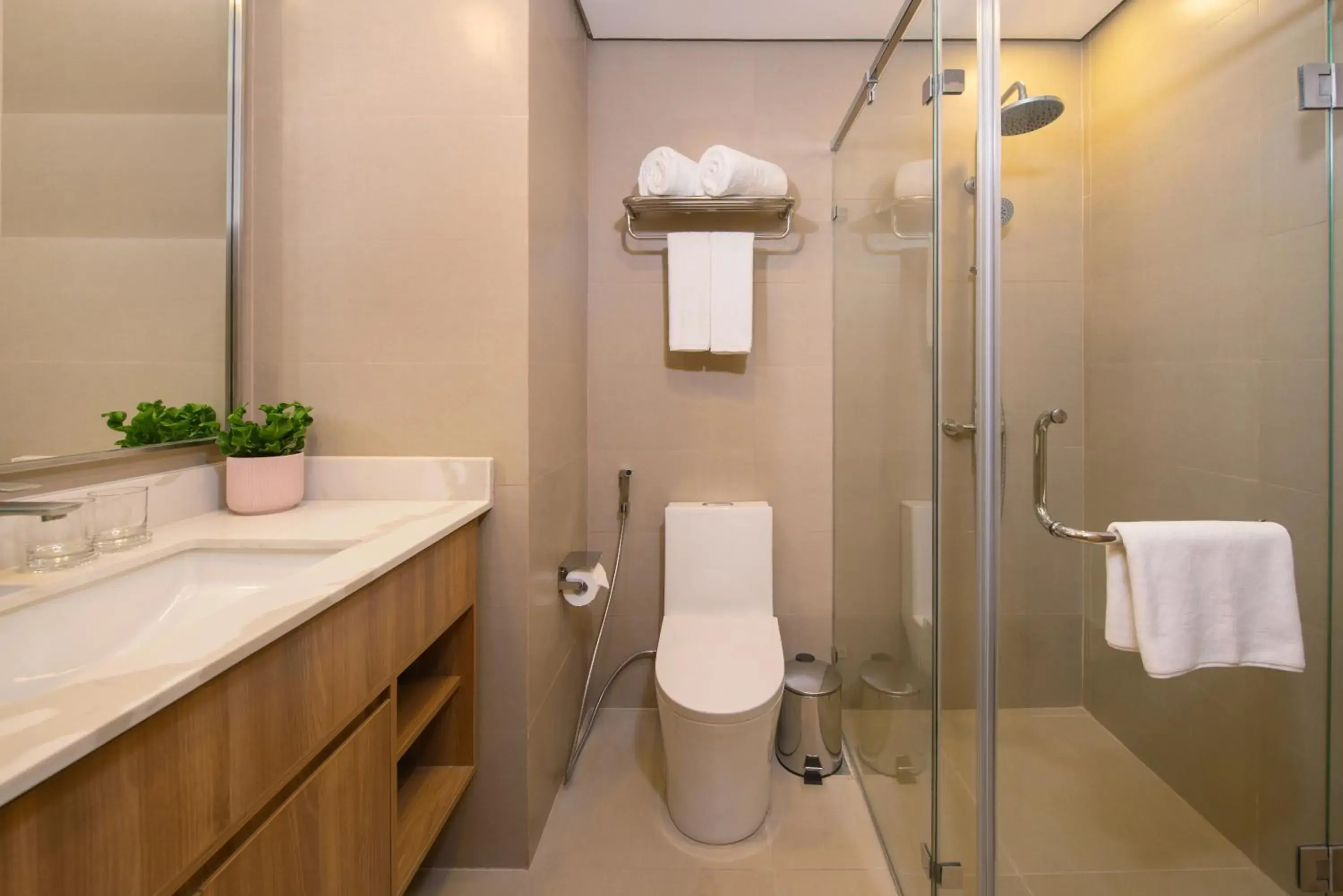 Deluxe Studio in Somerset Valero Makati Deluxe Studio in Somerset Valero Makati