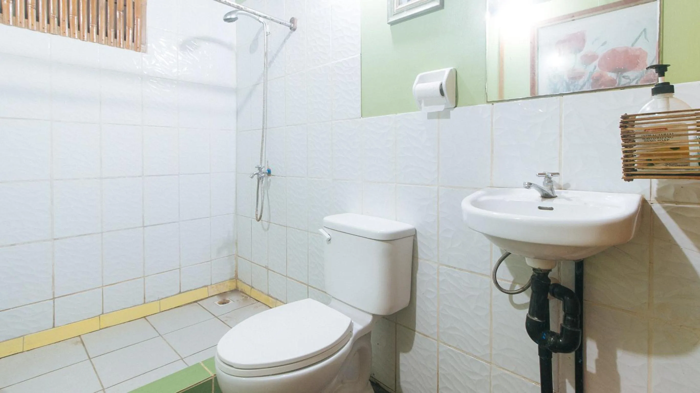 Bathroom in The Clara Beach and Guest House