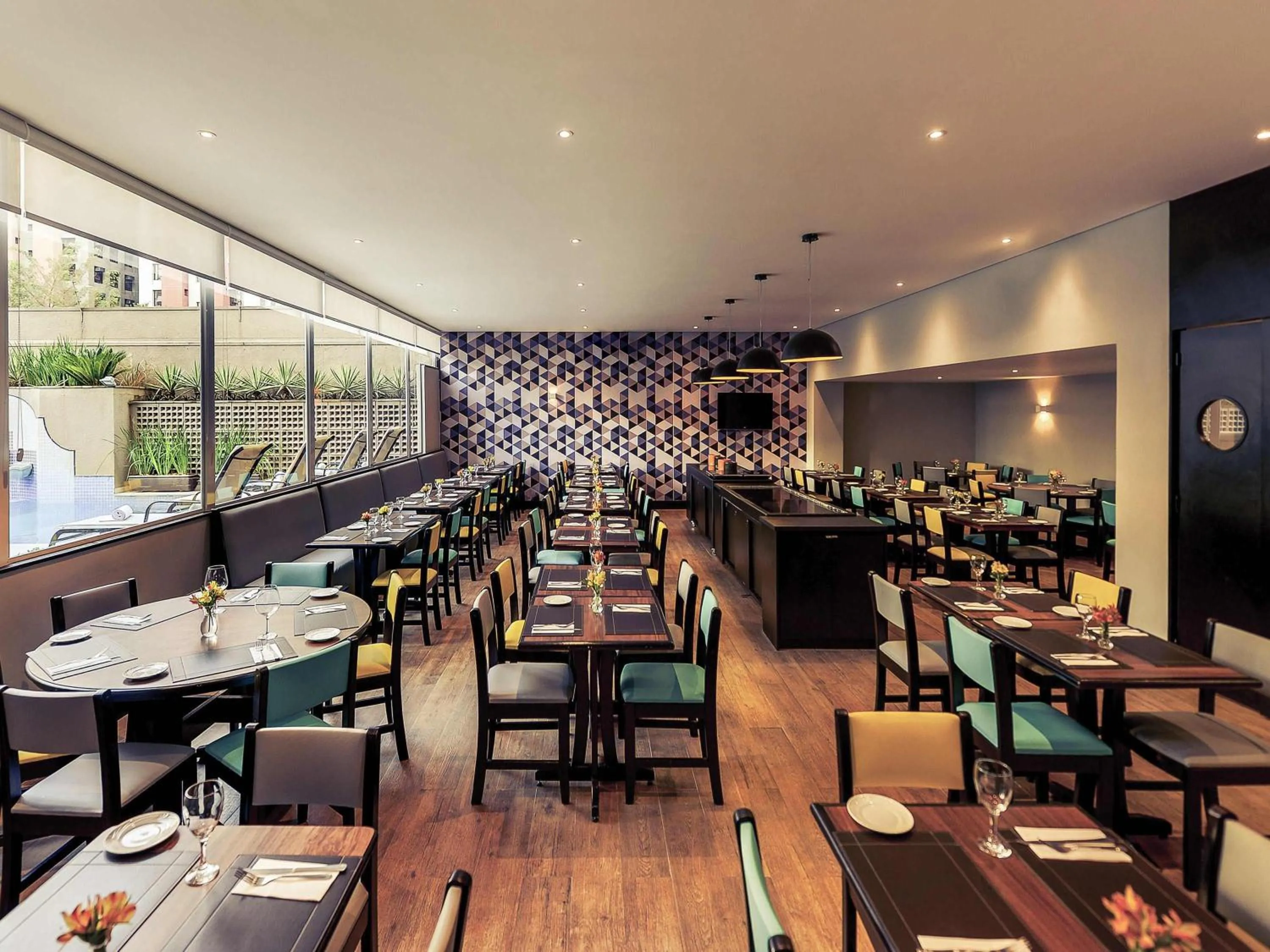 Restaurant/places to eat in Mercure Sao Paulo JK