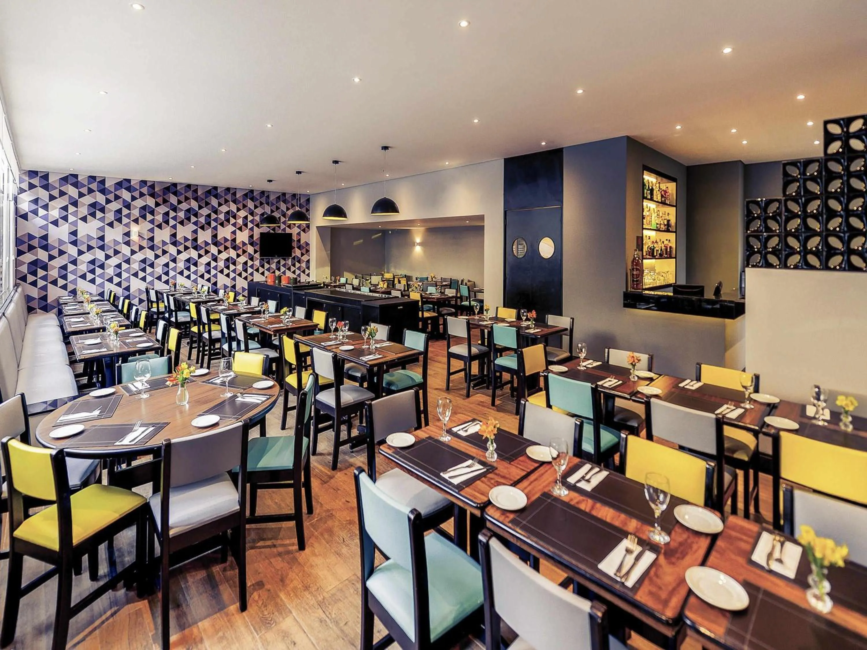 Restaurant/places to eat in Mercure Sao Paulo JK