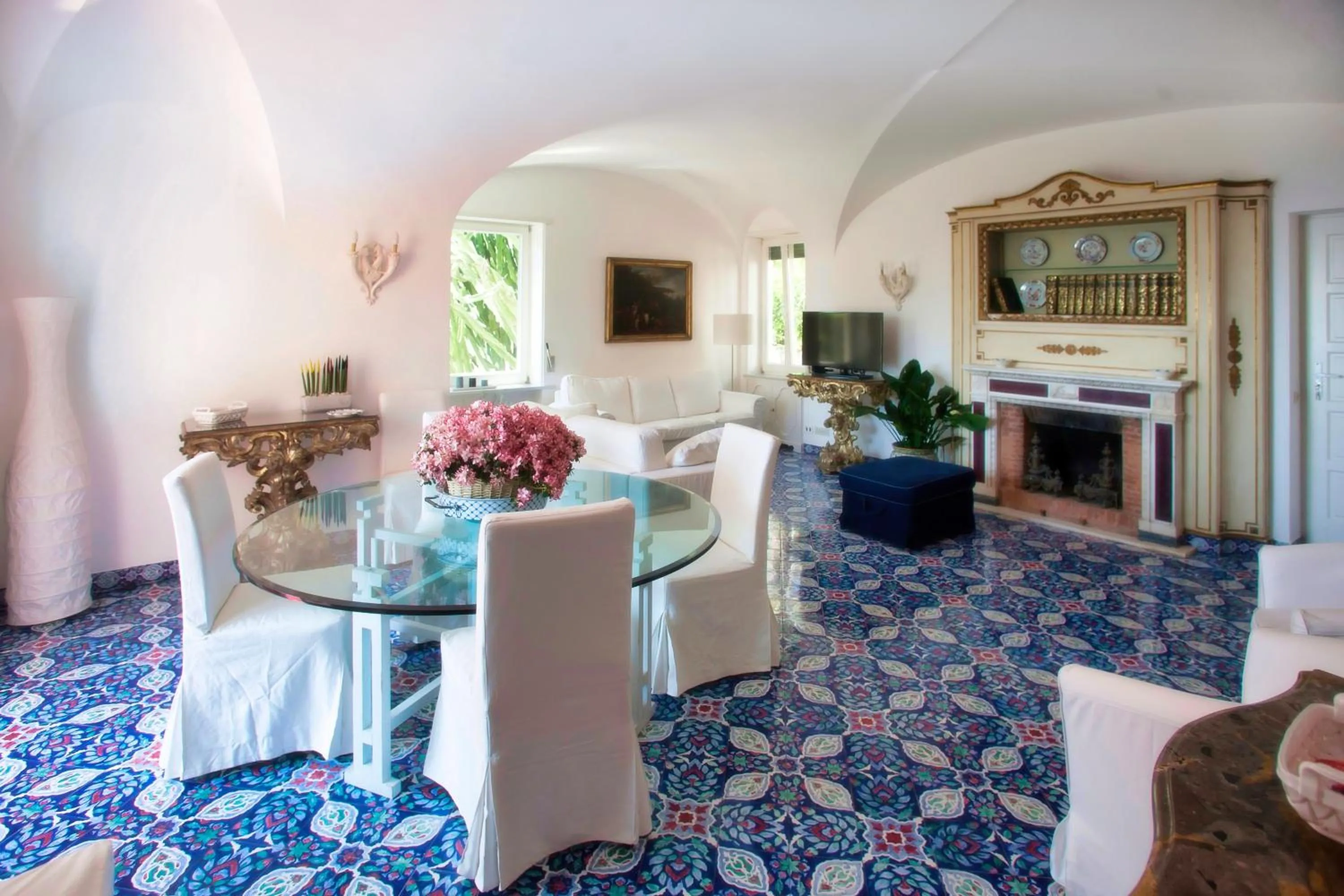 TV and multimedia in Villa Silia