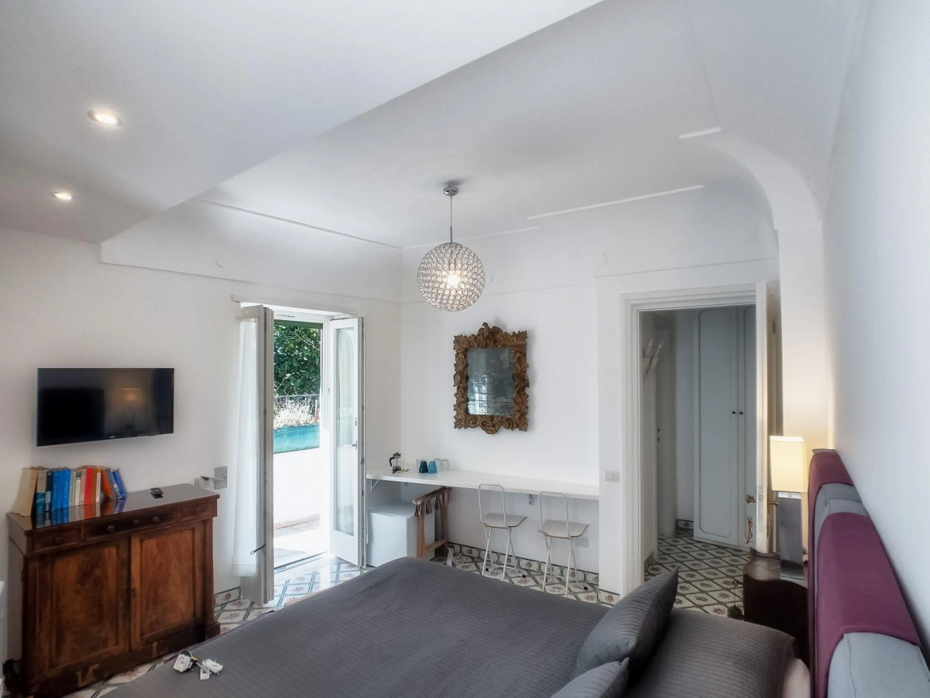 Photo of the whole room, Bed in Villa Silia