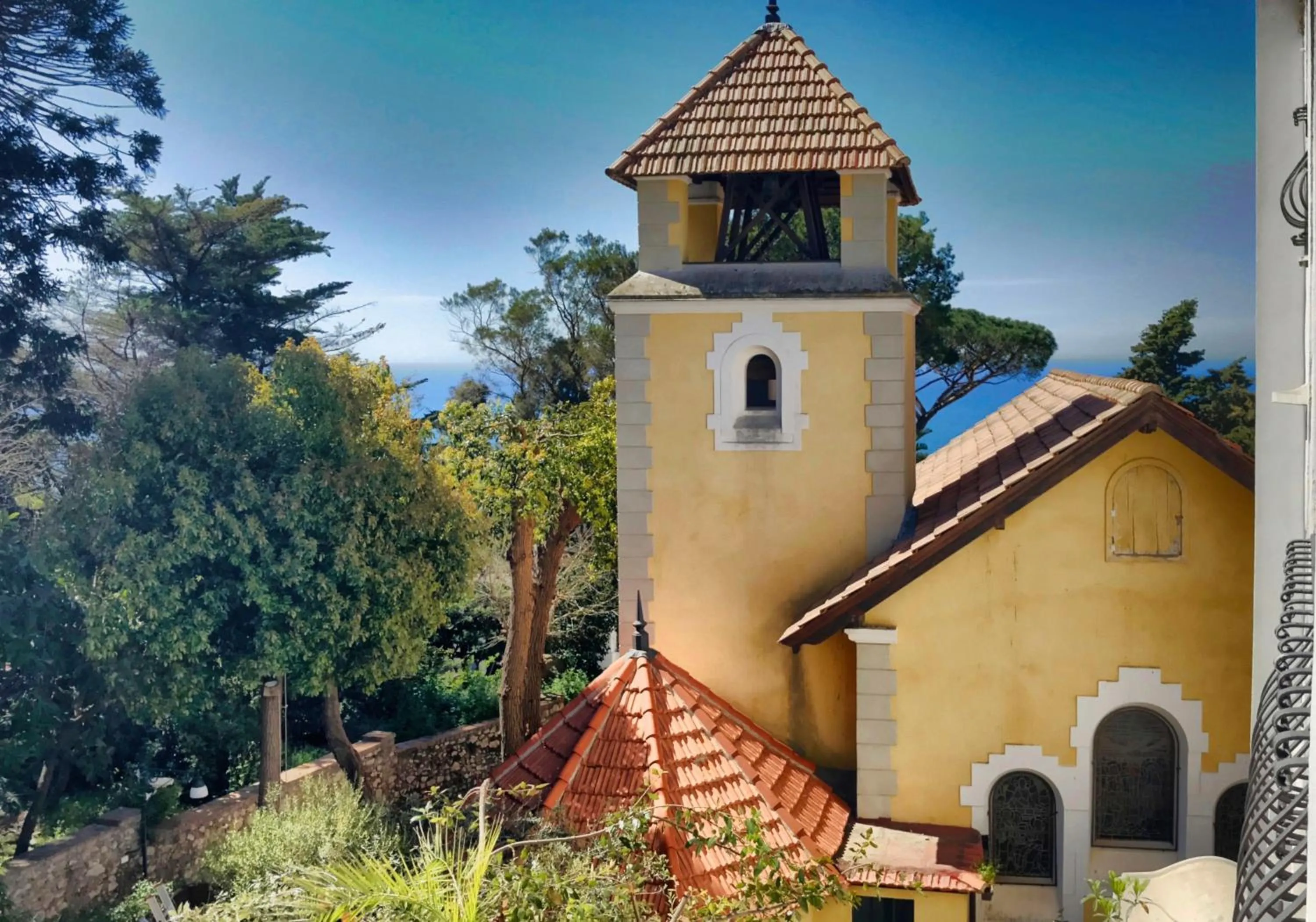 Property building in Villa Silia