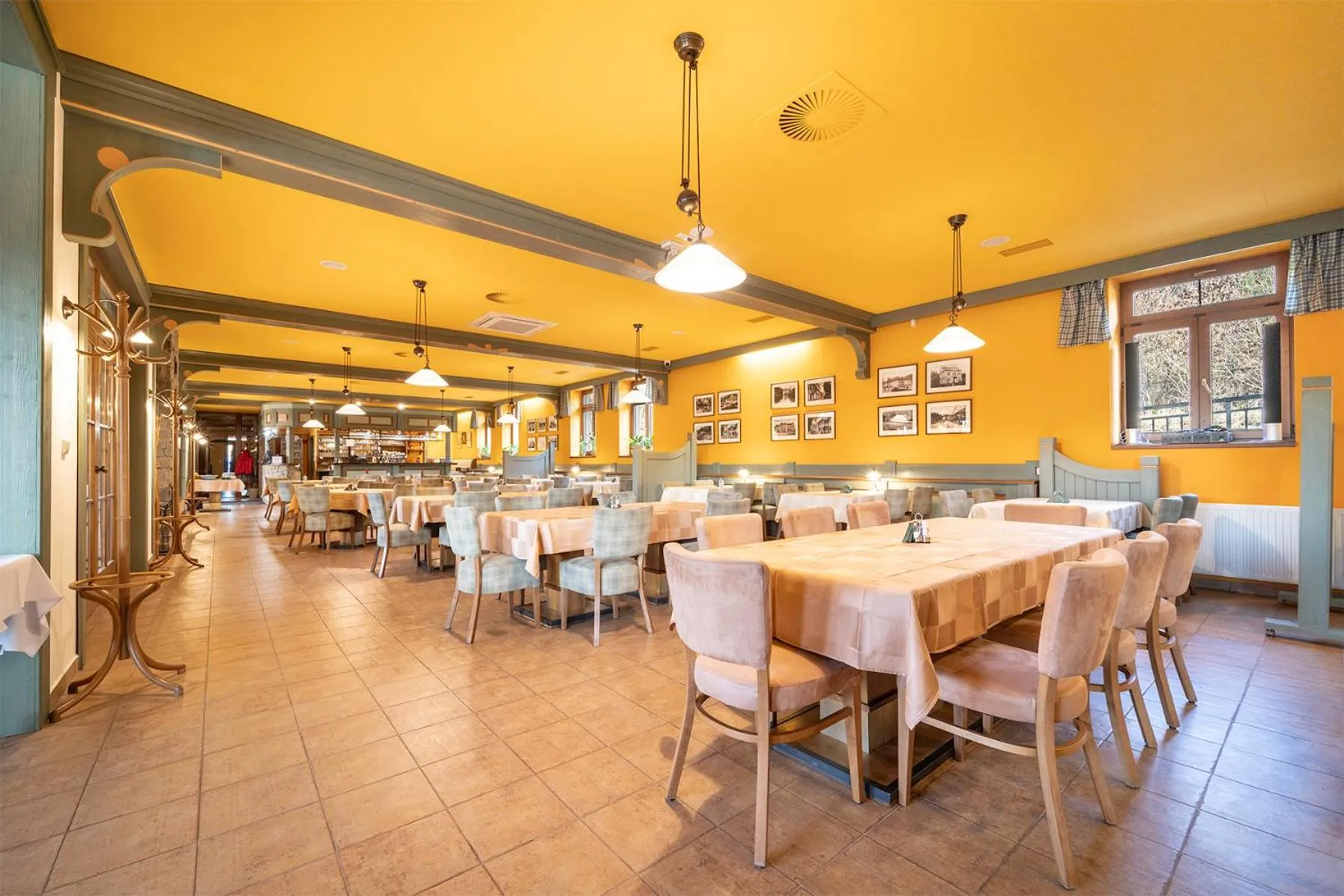 Lounge or bar in Hotel Vyhlídka