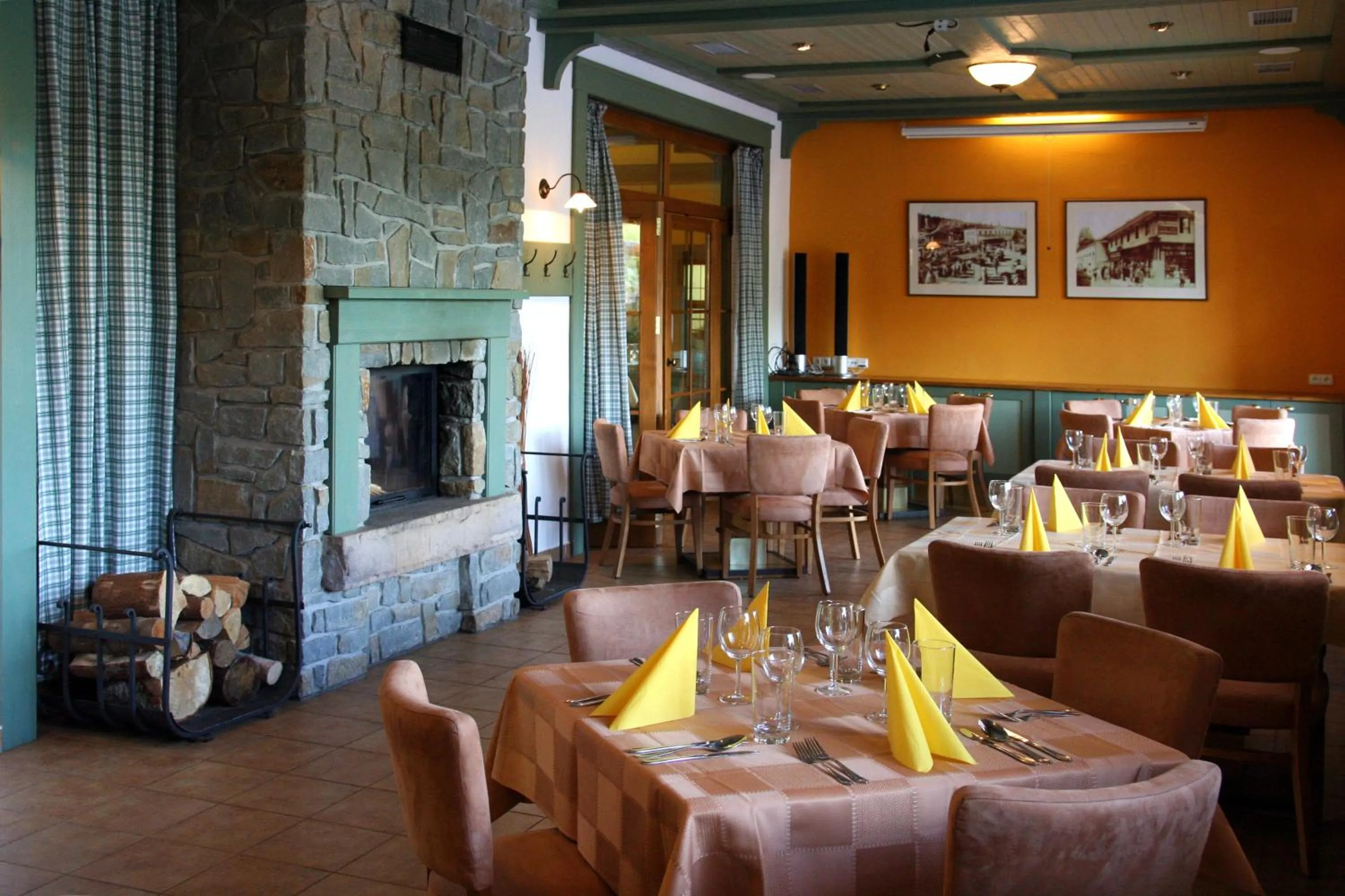 Restaurant/places to eat in Hotel Vyhlídka