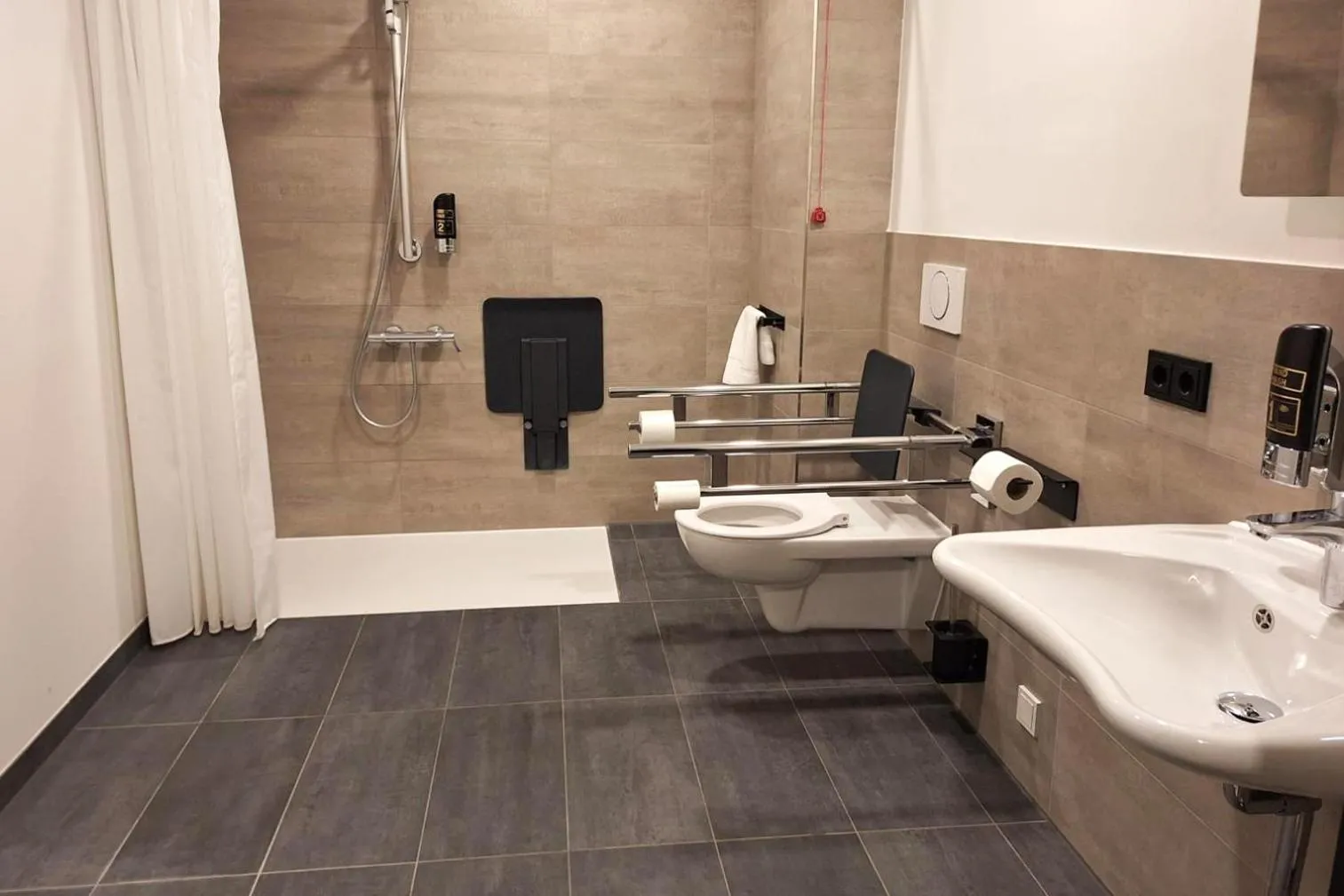 Toilet in Nena Apartments München City East