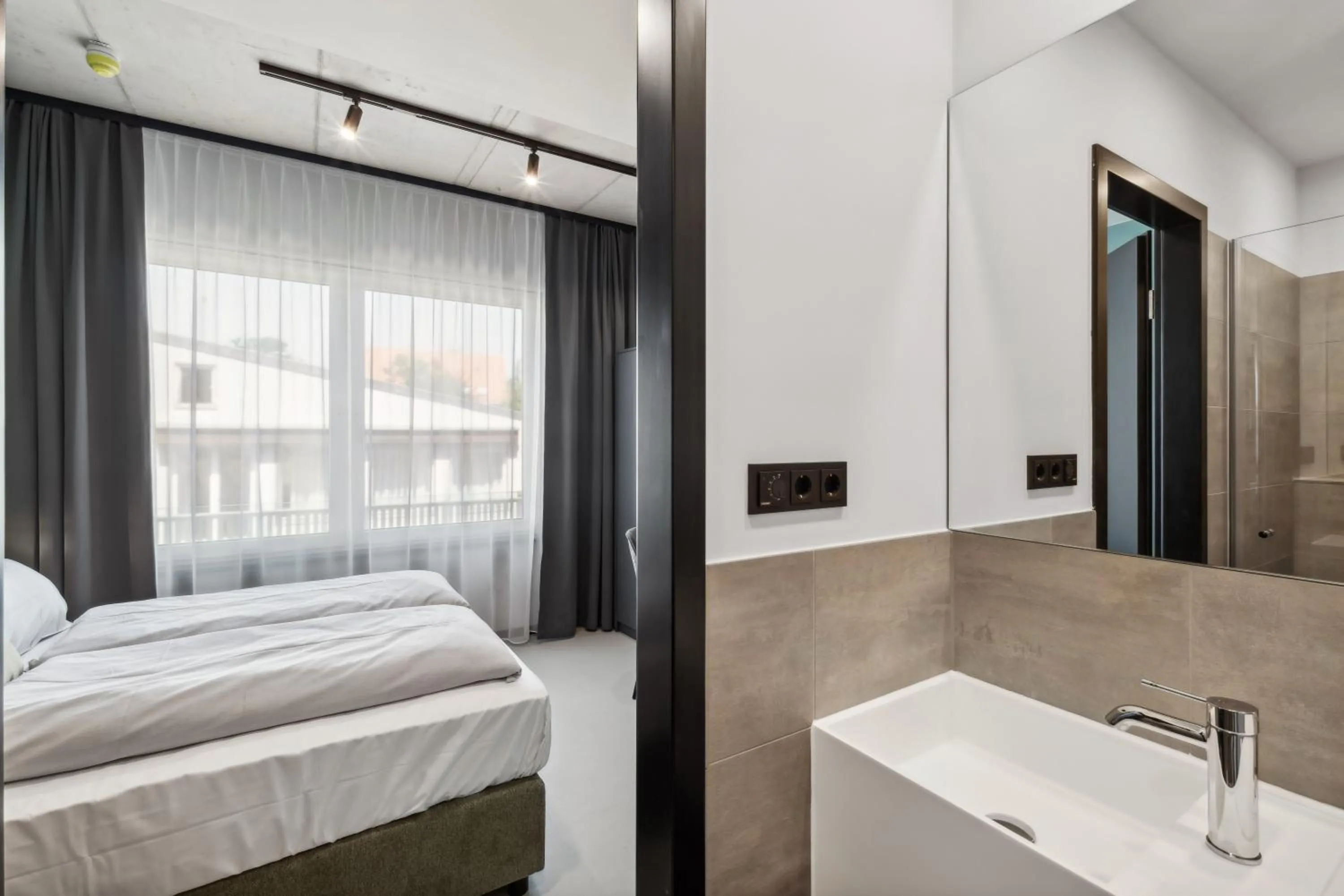 Photo of the whole room, Bed in Nena Apartments München City East