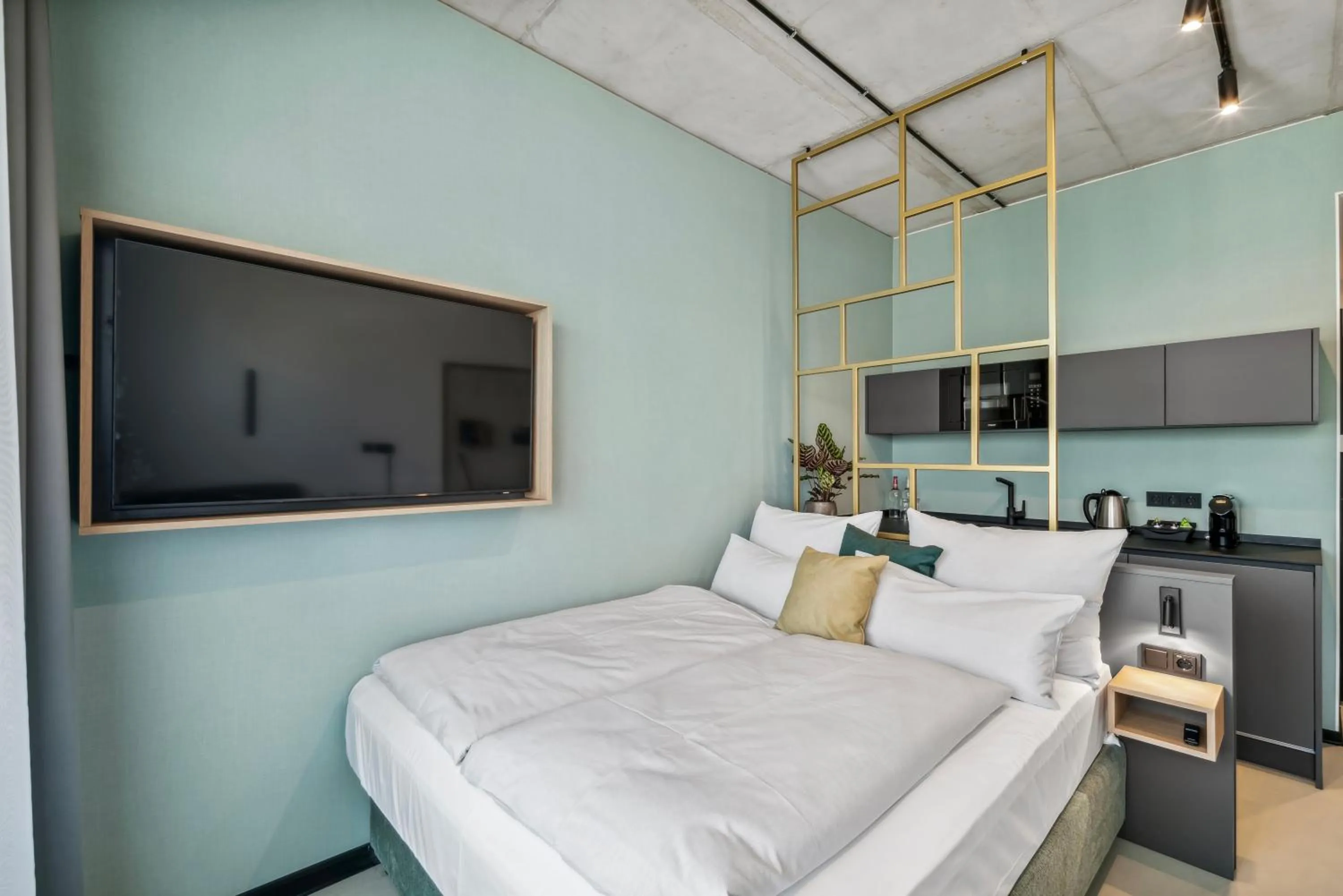 Photo of the whole room, Bed in Nena Apartments München City East