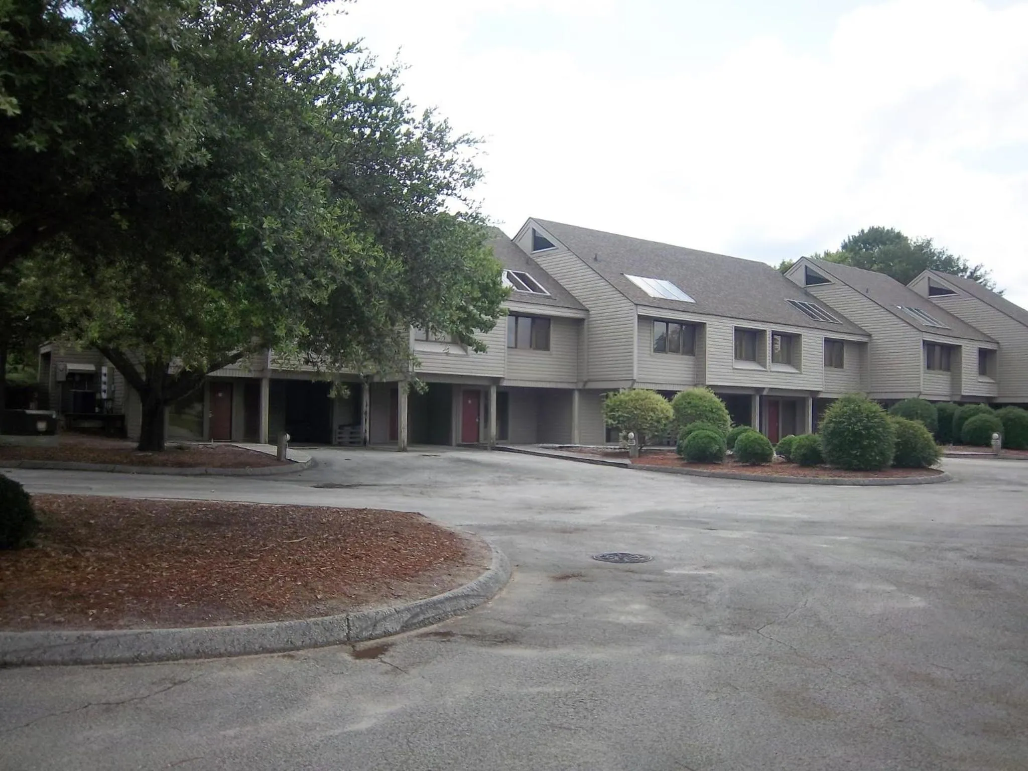 Facade/entrance in Sandcastle Village II