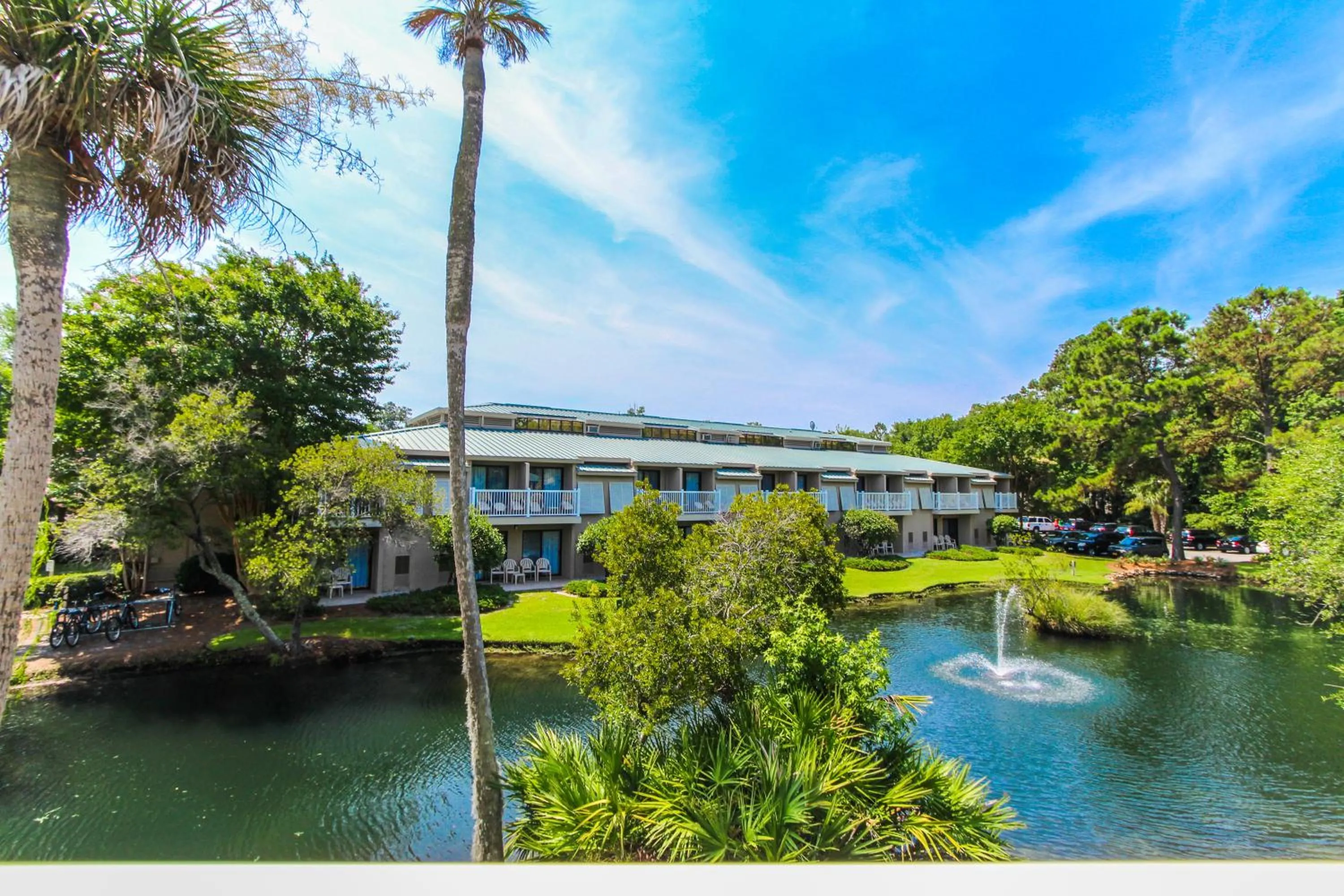 Property building in Players Club Resort