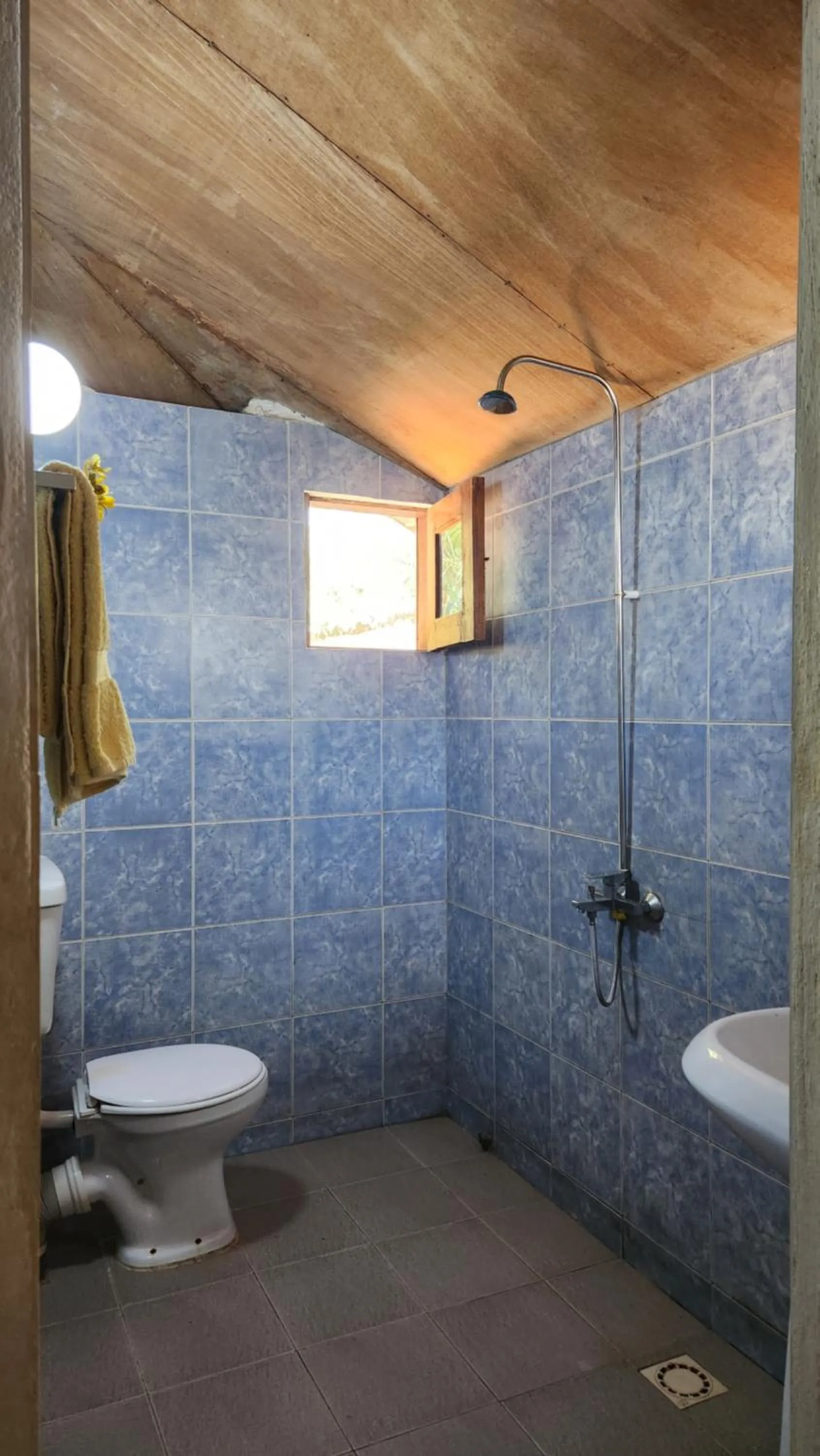 Shower in Mango Lodge Gambia