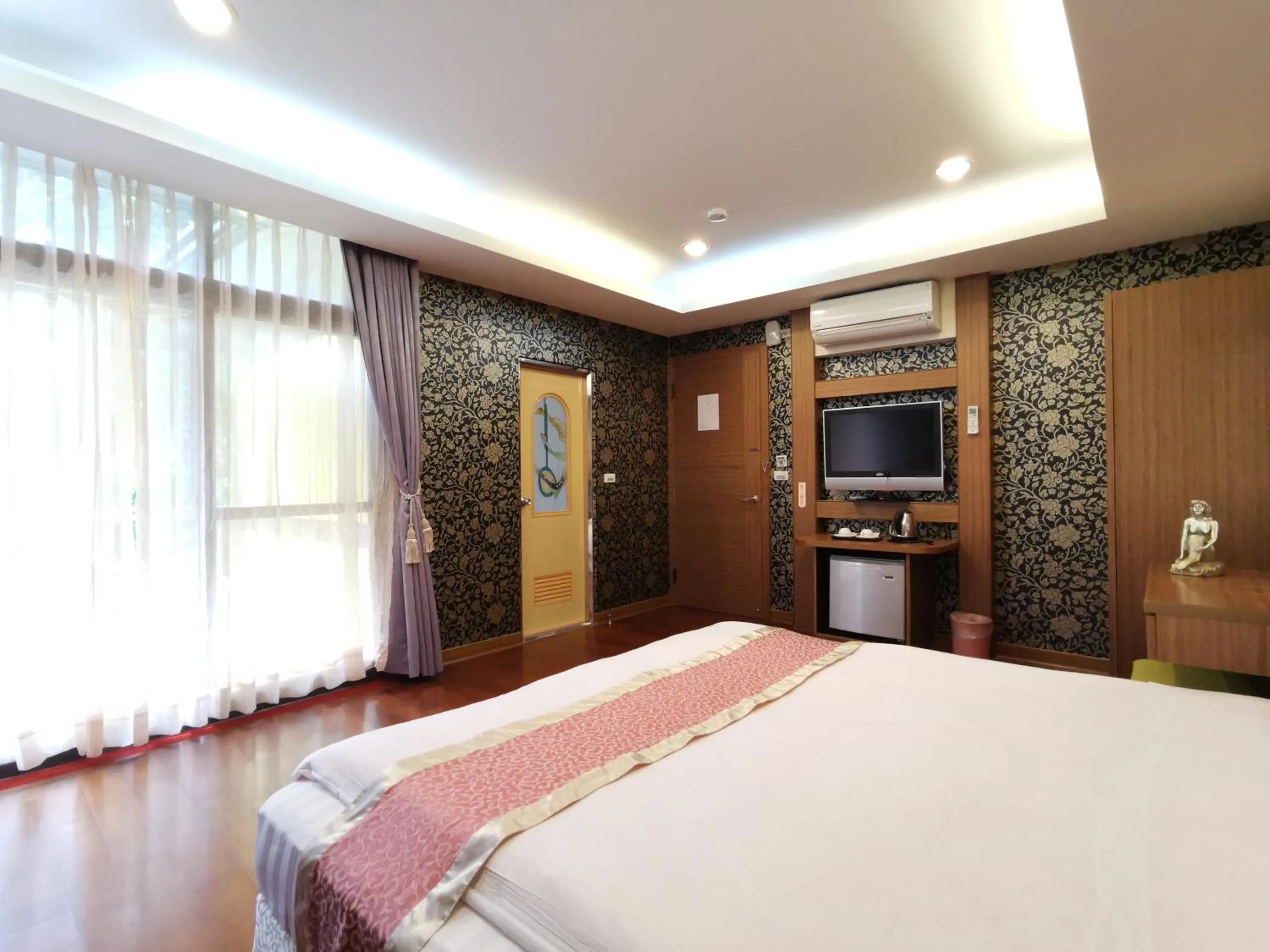 Photo of the whole room, Bed in Sitou Peach Villa B&B