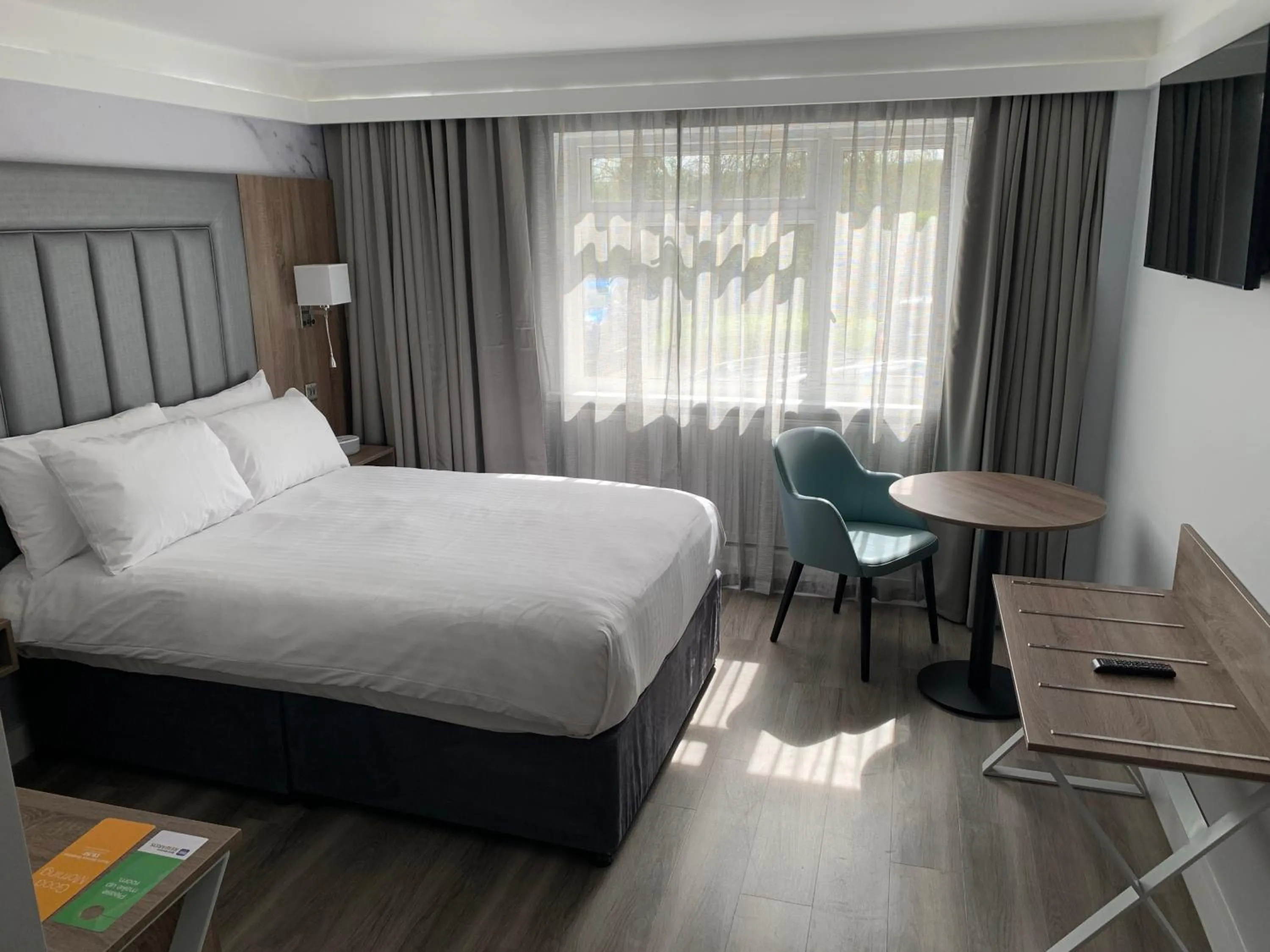 Bedroom, Bed in Best Western Premier Heronston Hotel & Spa