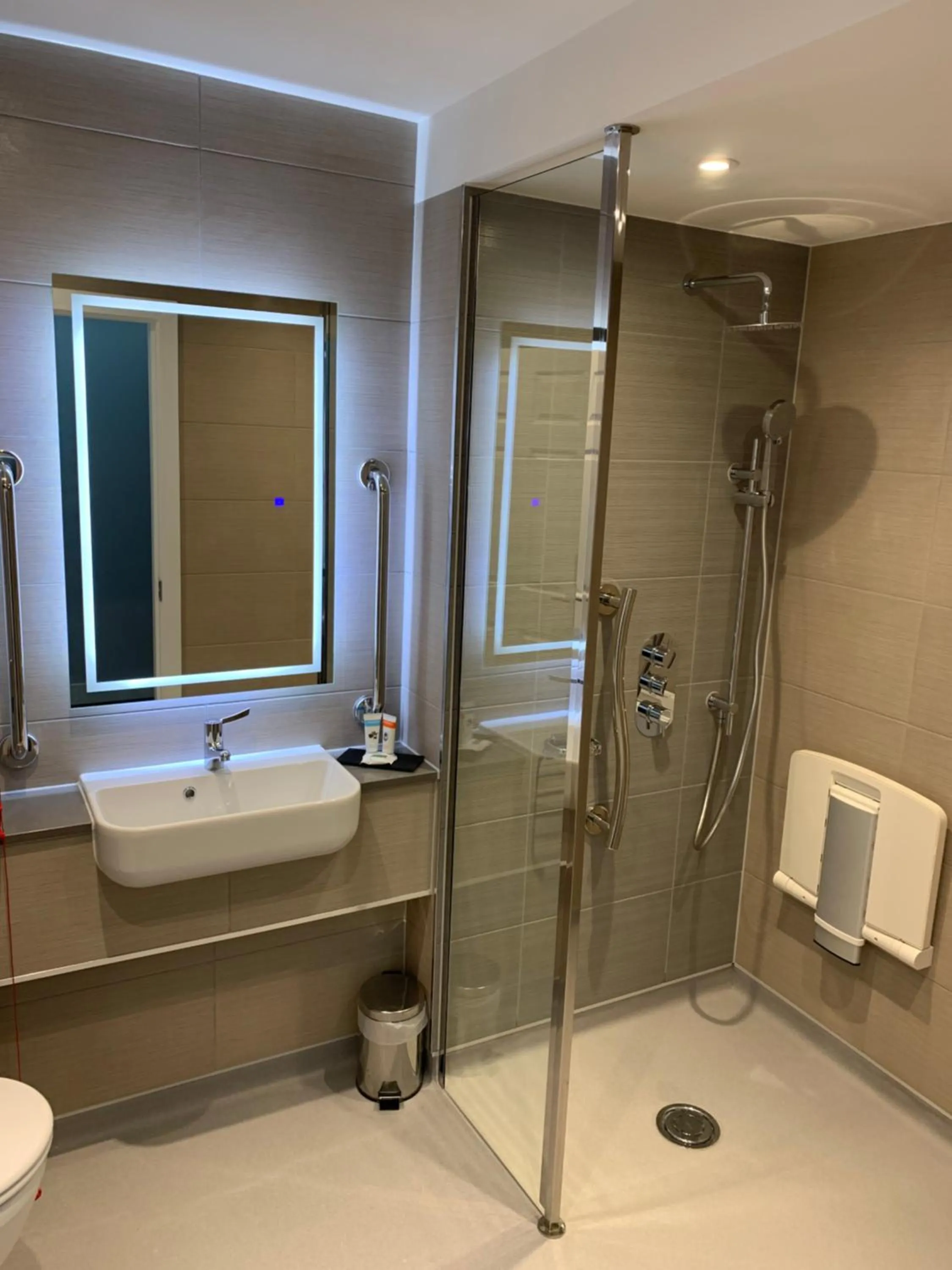 Bathroom in Best Western Premier Heronston Hotel & Spa