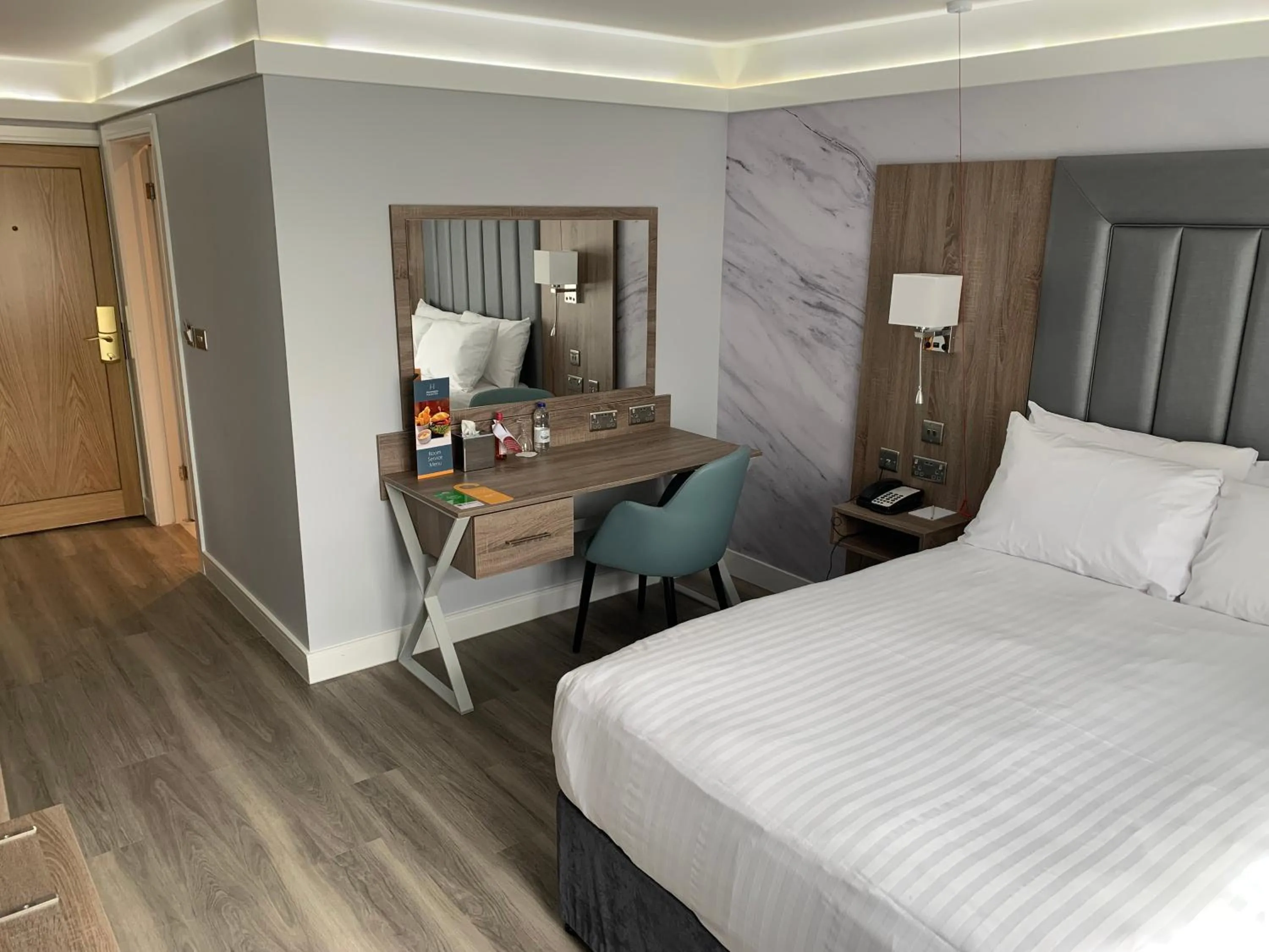 Bedroom, Bed in Best Western Premier Heronston Hotel & Spa