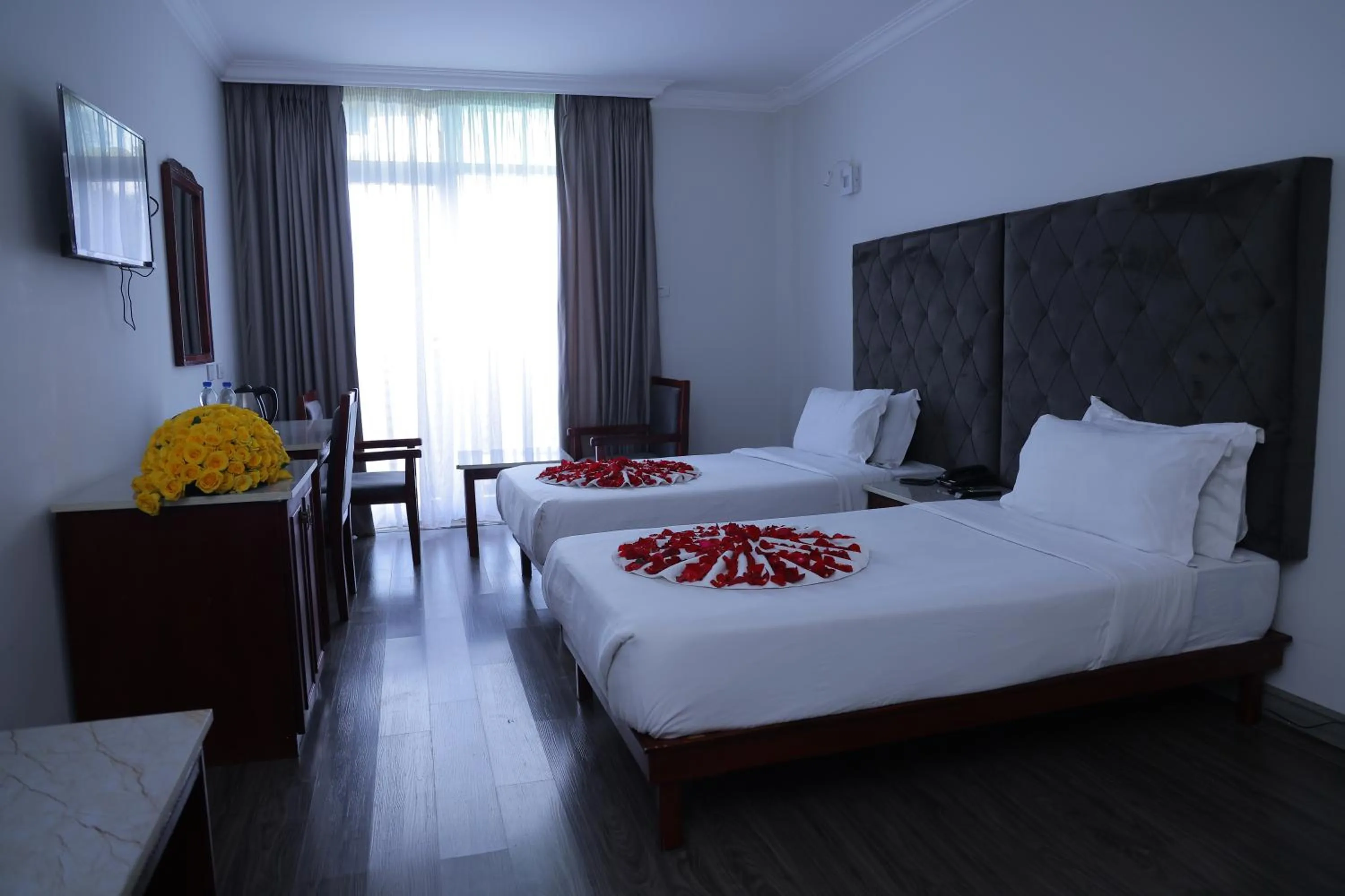 Bedroom, Bed in Trinity Hotel