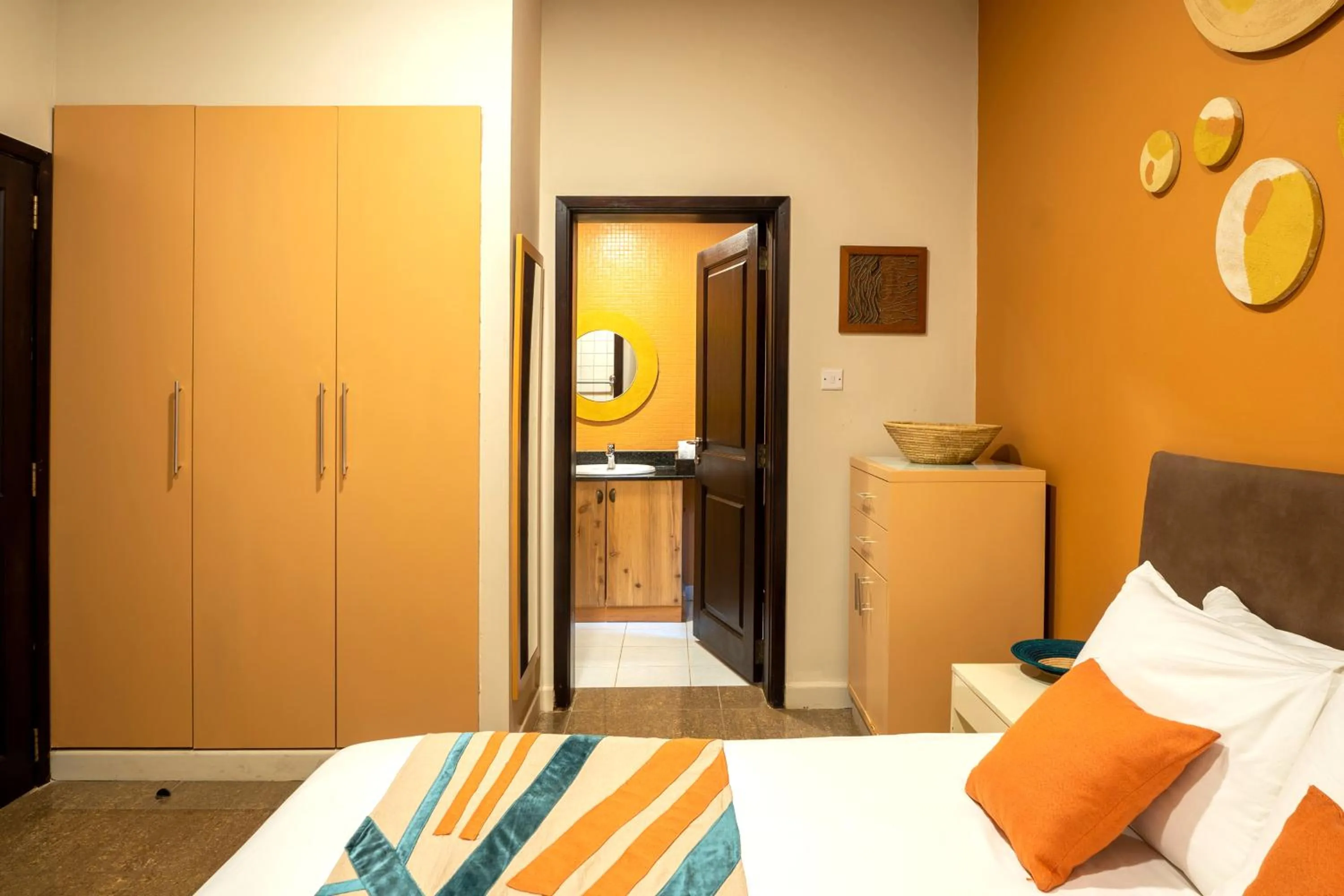 Bedroom, Bed in Kabira Country Club