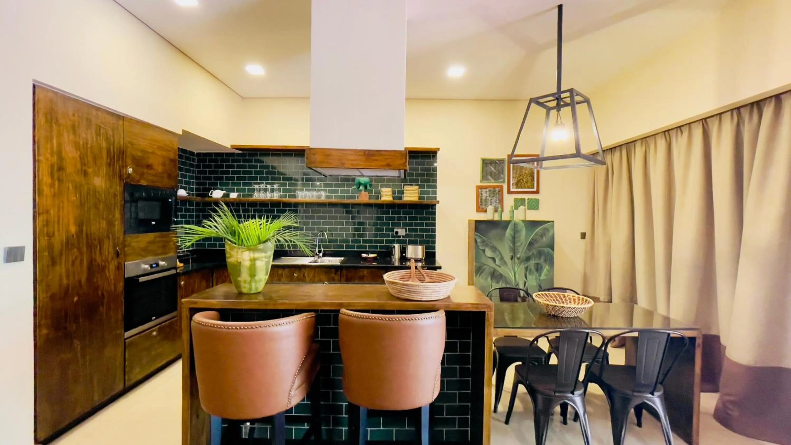 Kitchen or kitchenette in Kabira Country Club