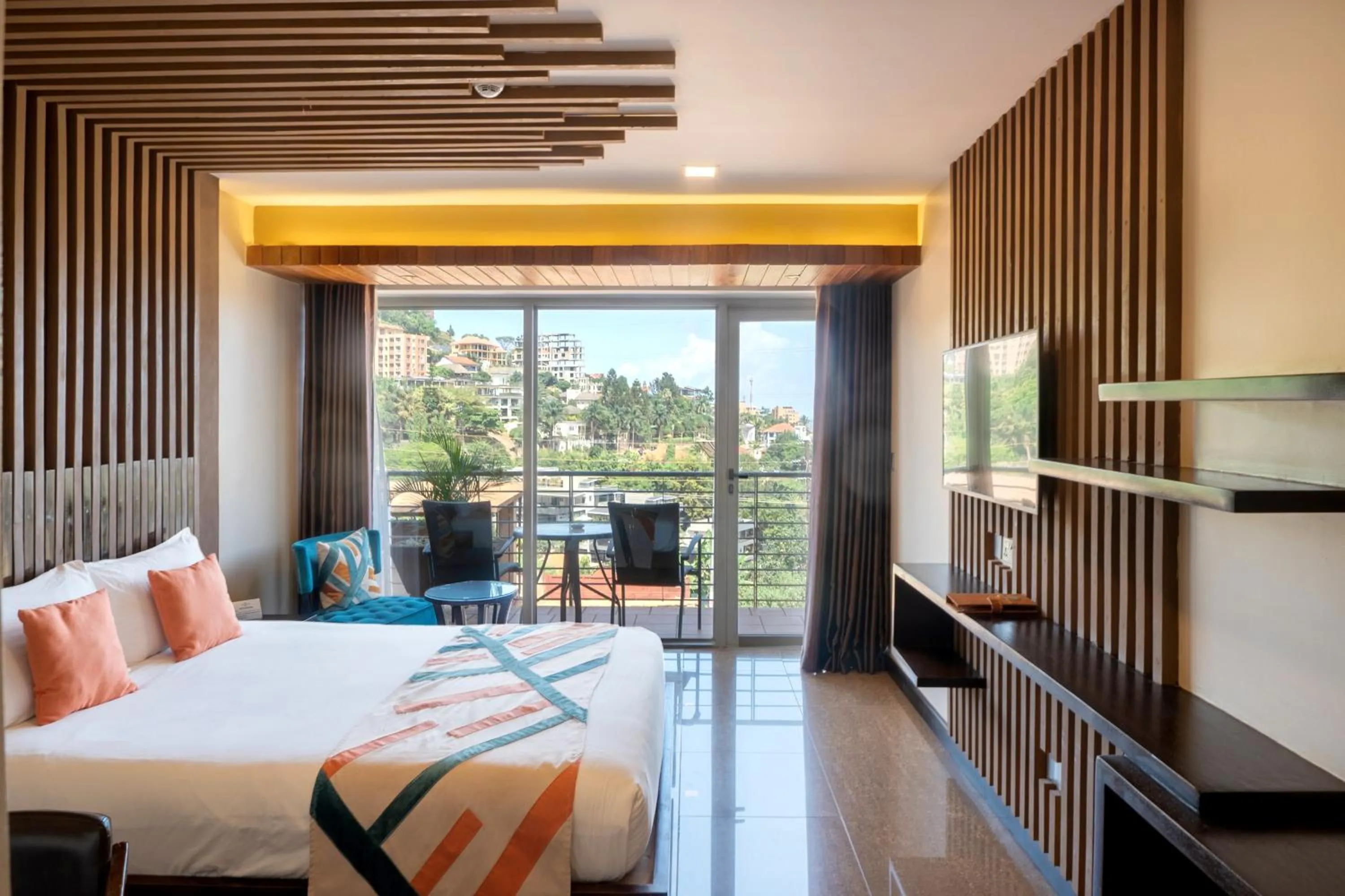 Bedroom, Bed in Kabira Country Club