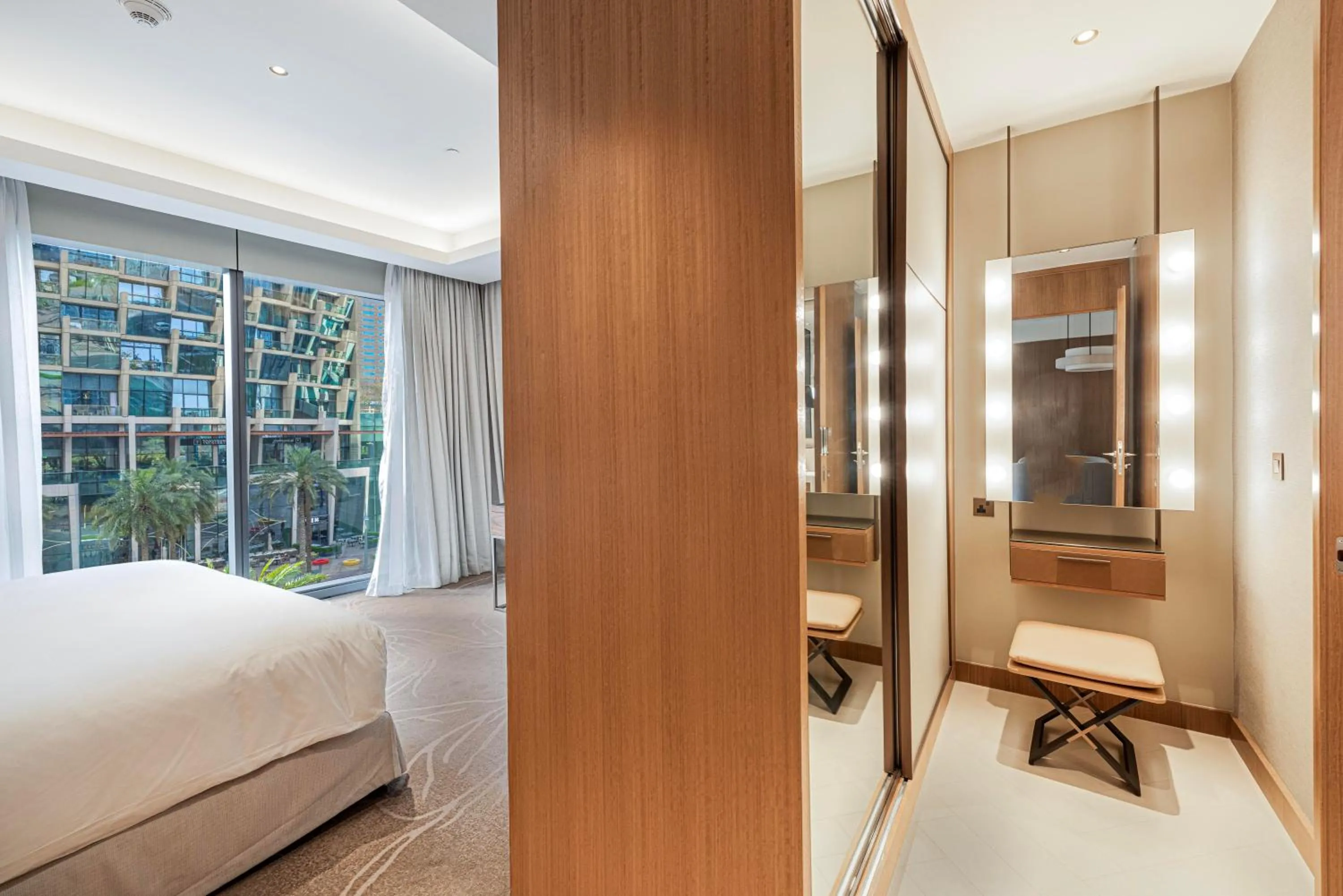 Bed in Luxury 1BR The Address Opera, Downtown Dubai