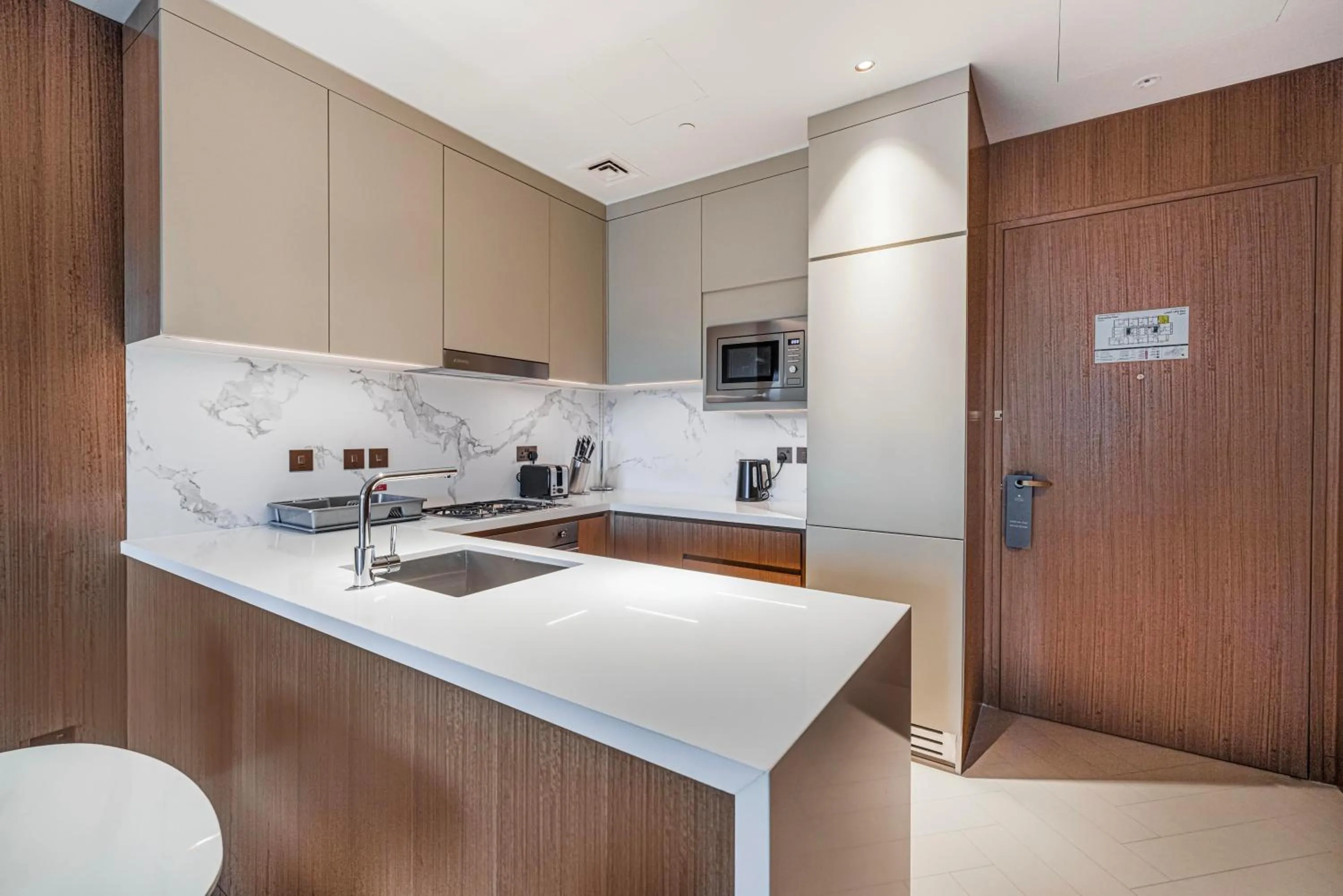 Kitchen or kitchenette in Luxury 1BR The Address Opera, Downtown Dubai