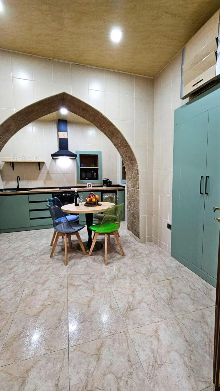 Kitchen or kitchenette in R Studios Old Baku