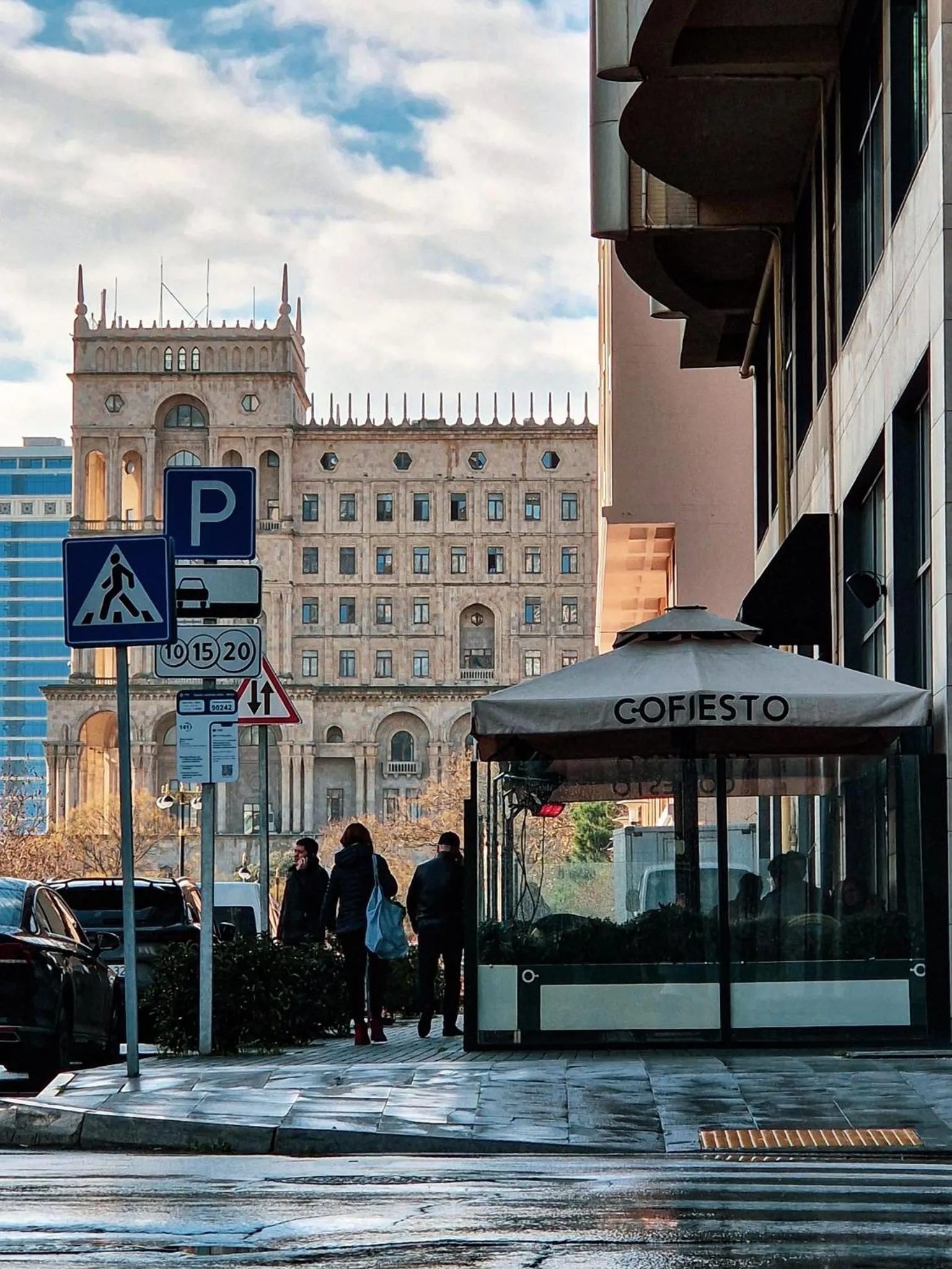 Neighbourhood in R Studios Old Baku