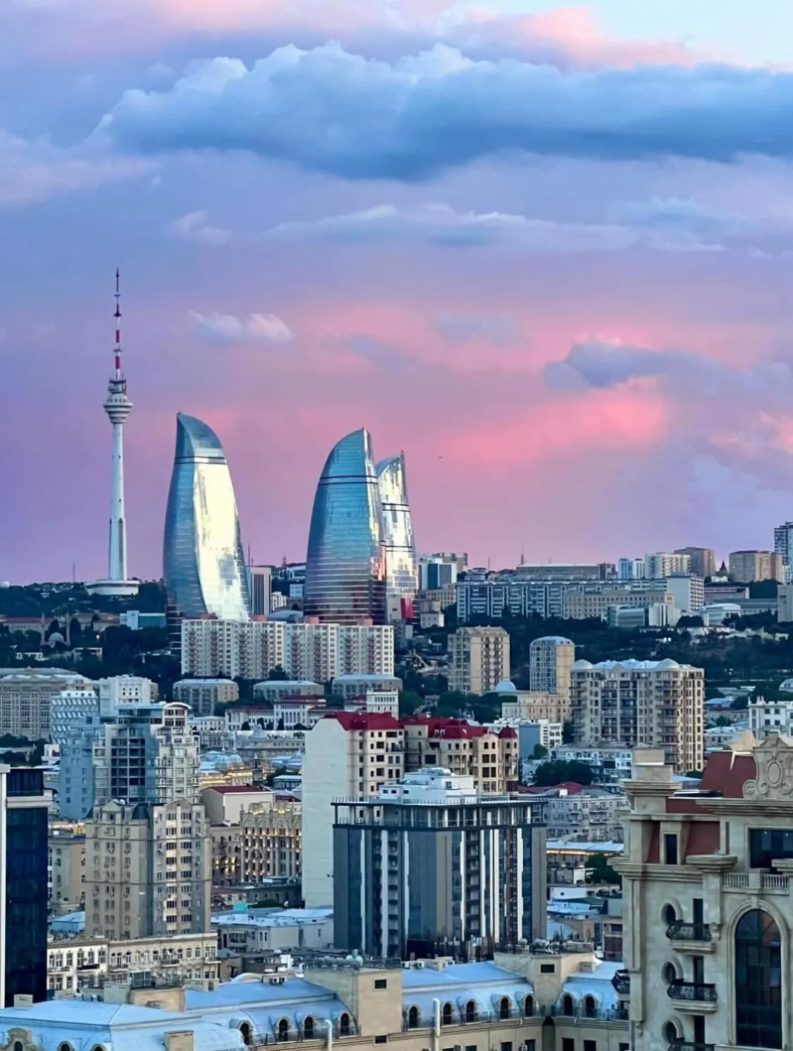 Neighbourhood in R Studios Old Baku