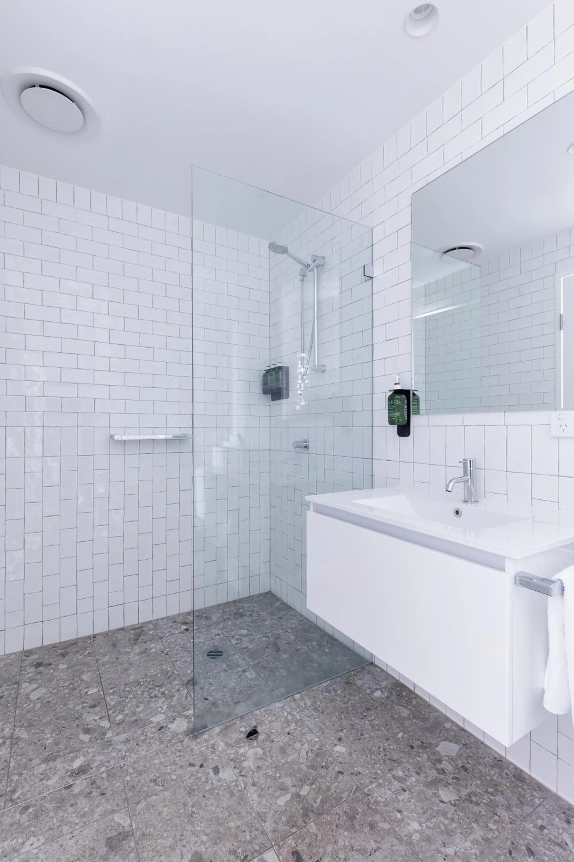 Shower in Mortdale Hotel