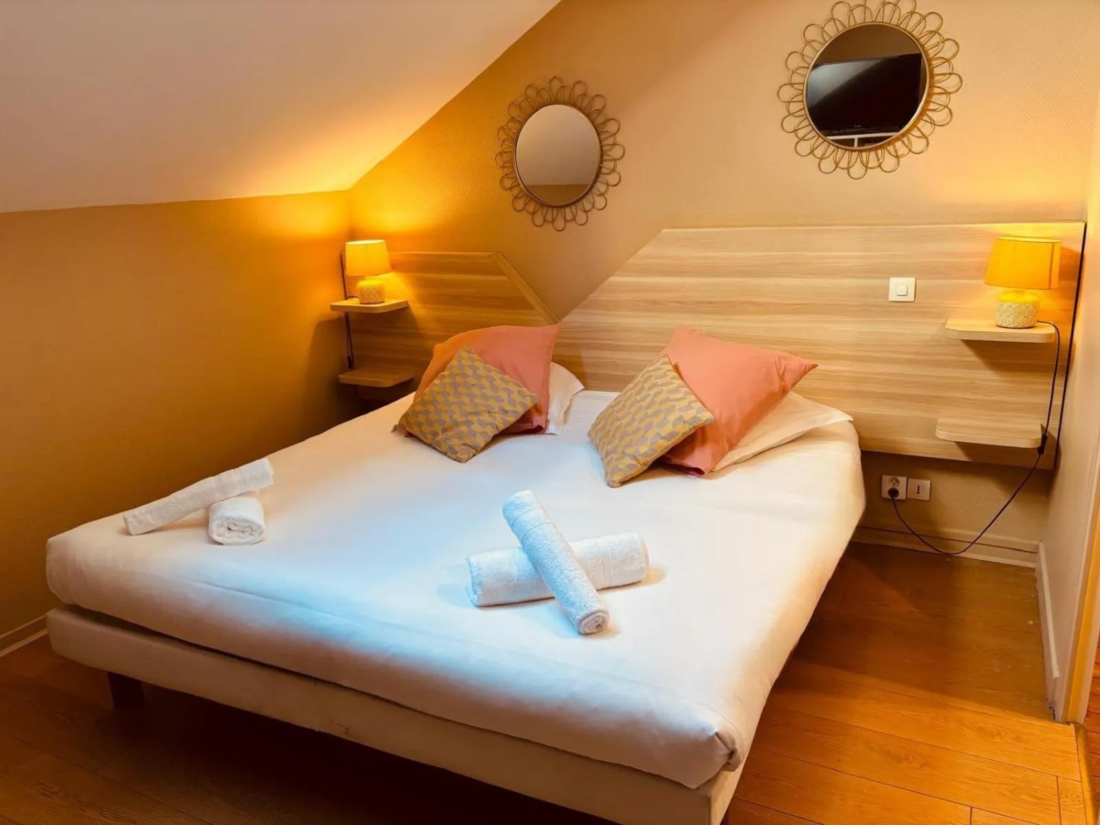 Bedroom, Bed in La Carpe d'Or