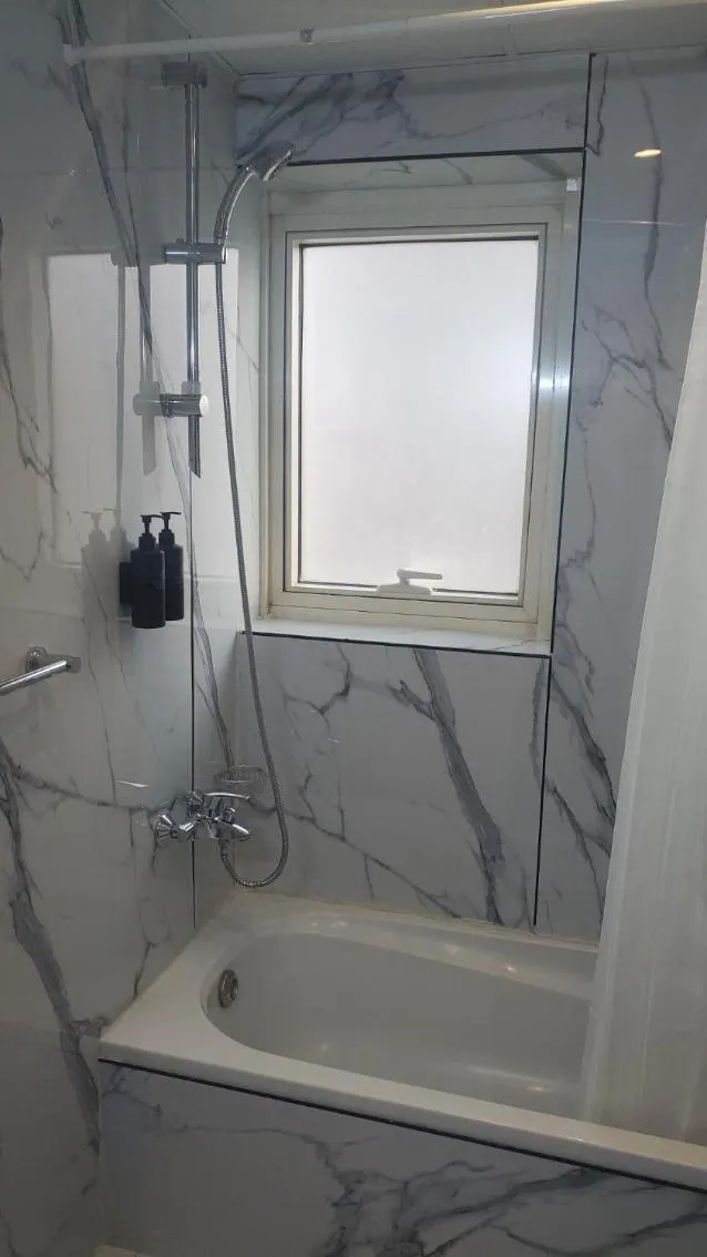 Shower in Aldar Hotel