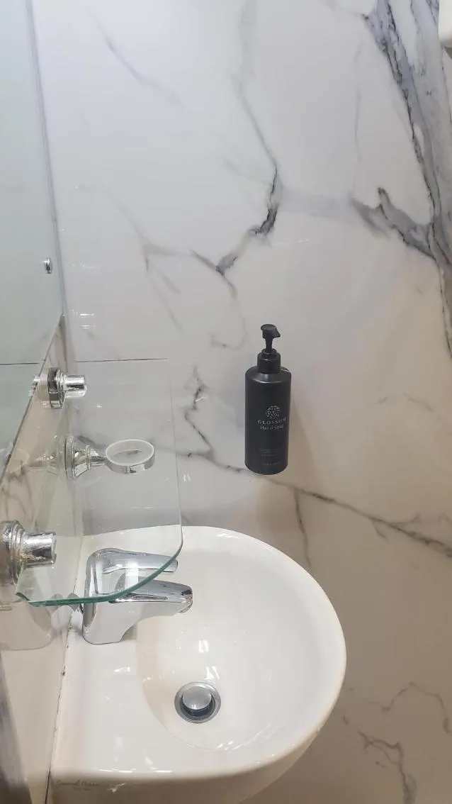 Bathroom in Aldar Hotel