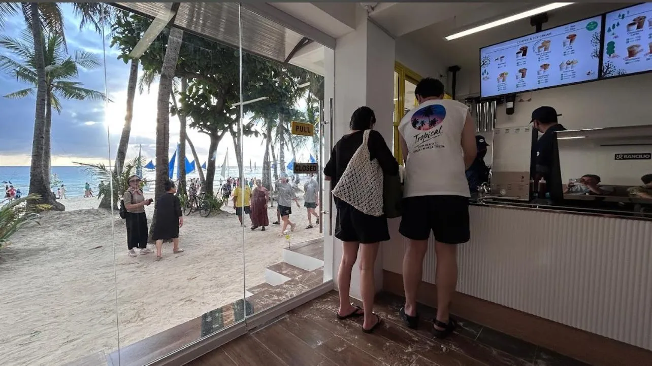 Sunvilla beachfront hotel