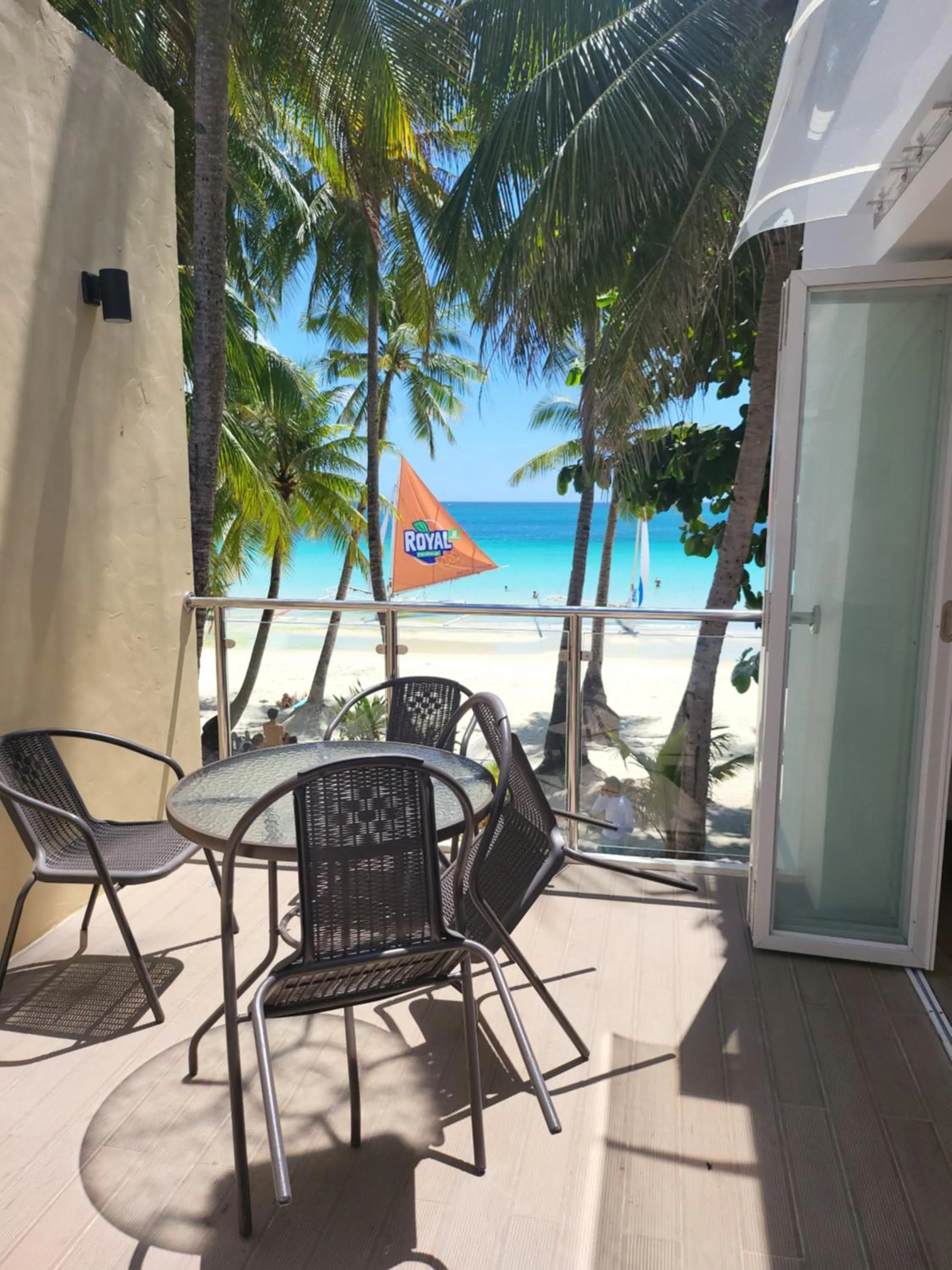 Sunvilla beachfront hotel