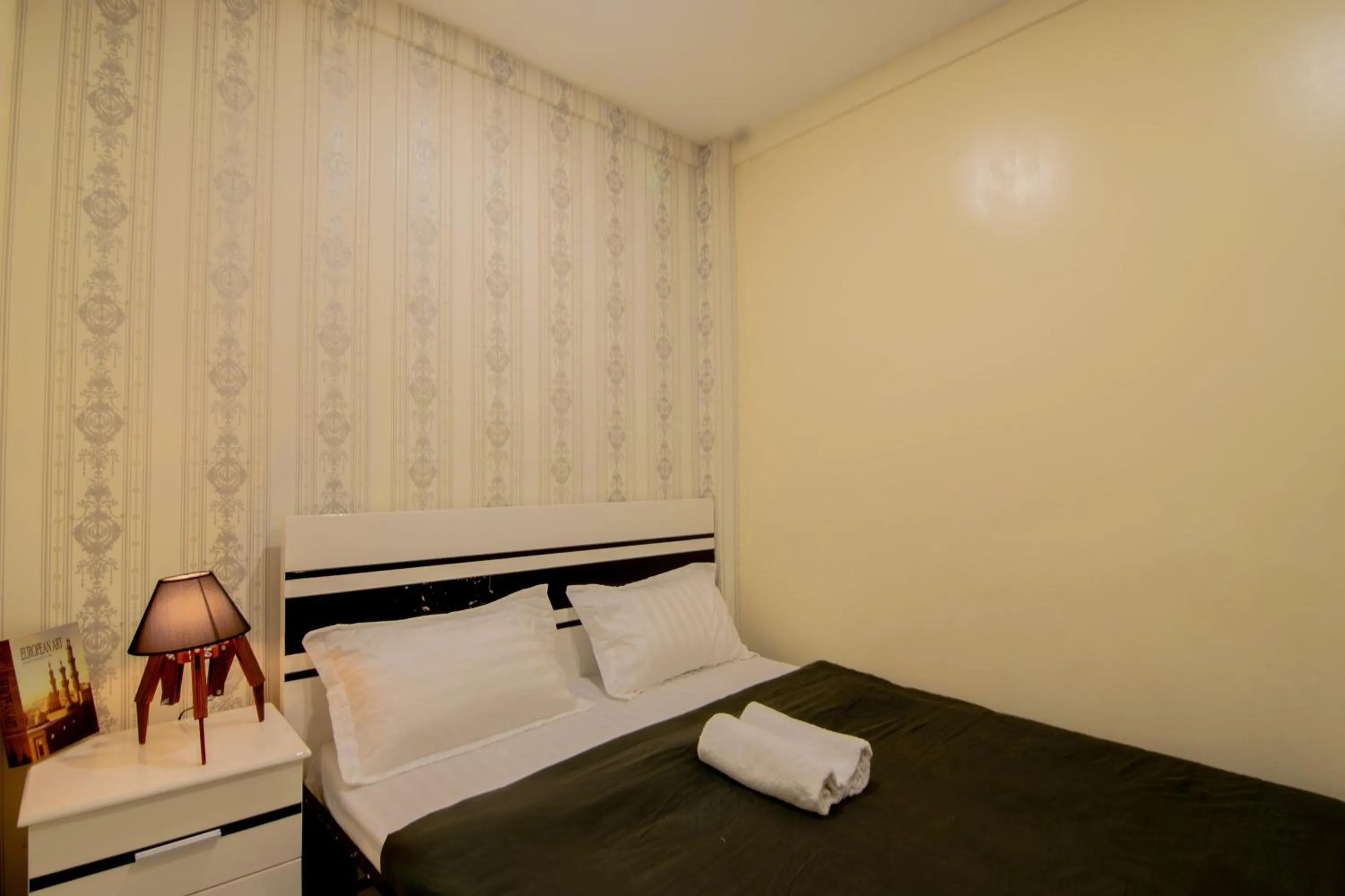 Bed in Local Home Pham Ngu Lao