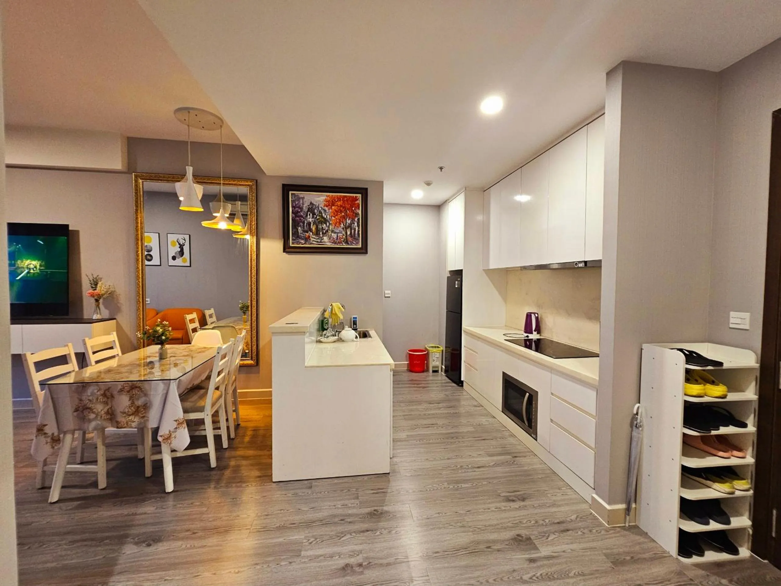 Kitchen or kitchenette, Dining Area in Local Home Pham Ngu Lao