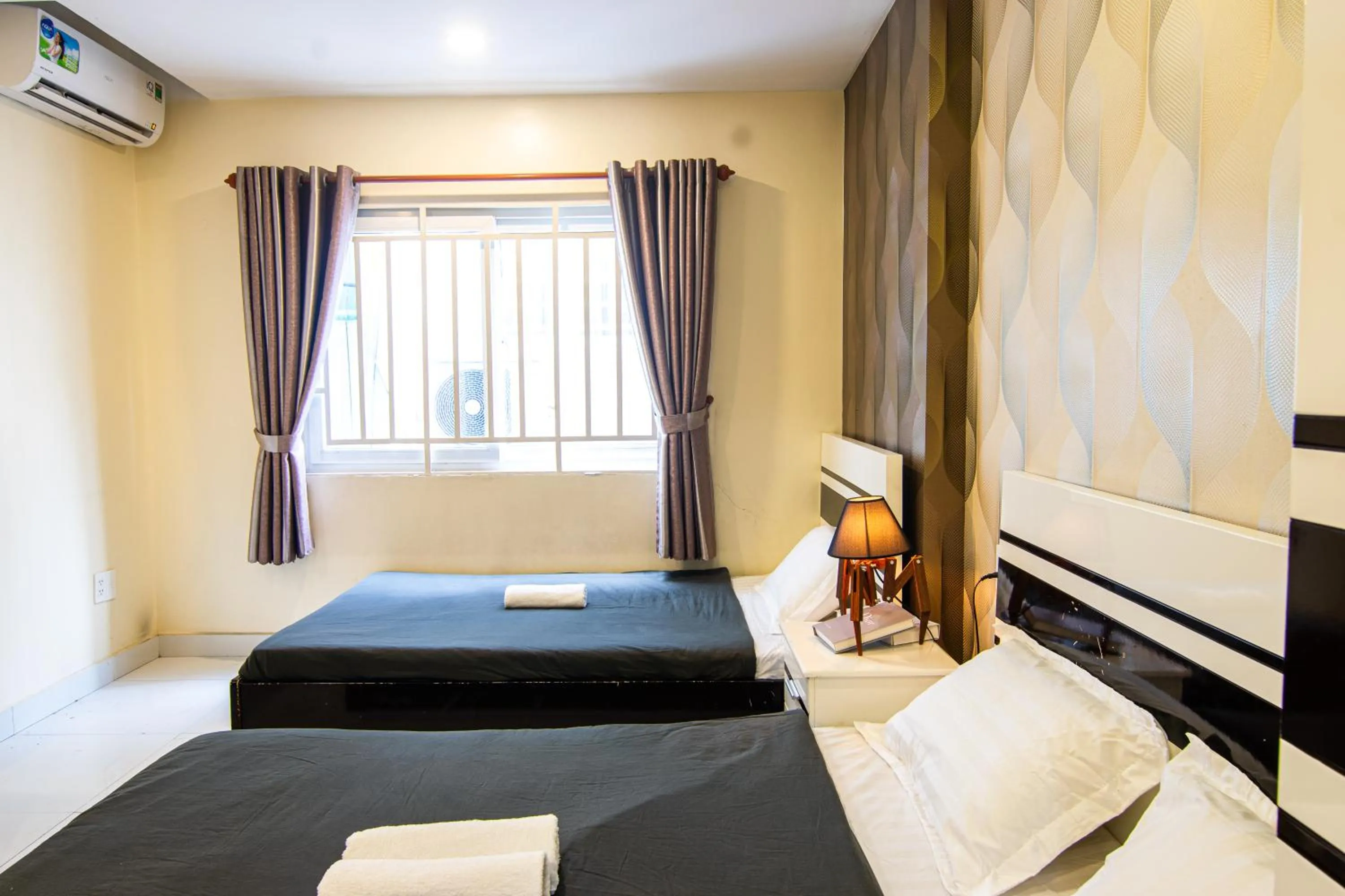 Bed in Local Home Pham Ngu Lao