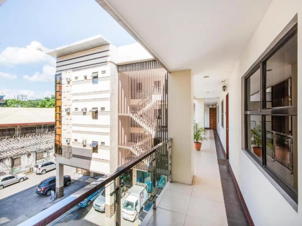 Patio in MCA Suites by Hiverooms