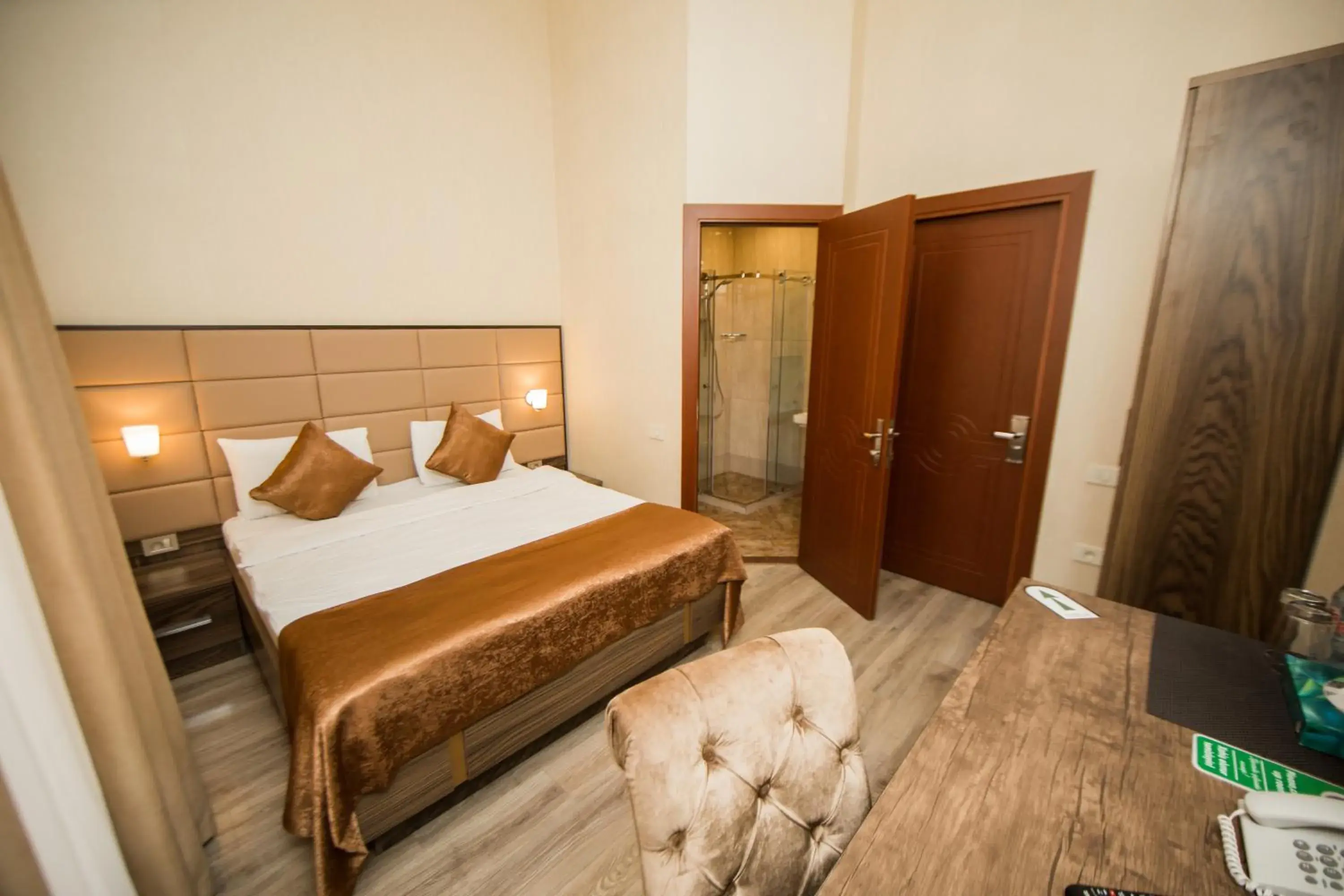 Standard Double Room - single occupancy in Passage Modern Hotel Standard Double Room - single occupancy in Passage Modern Hotel