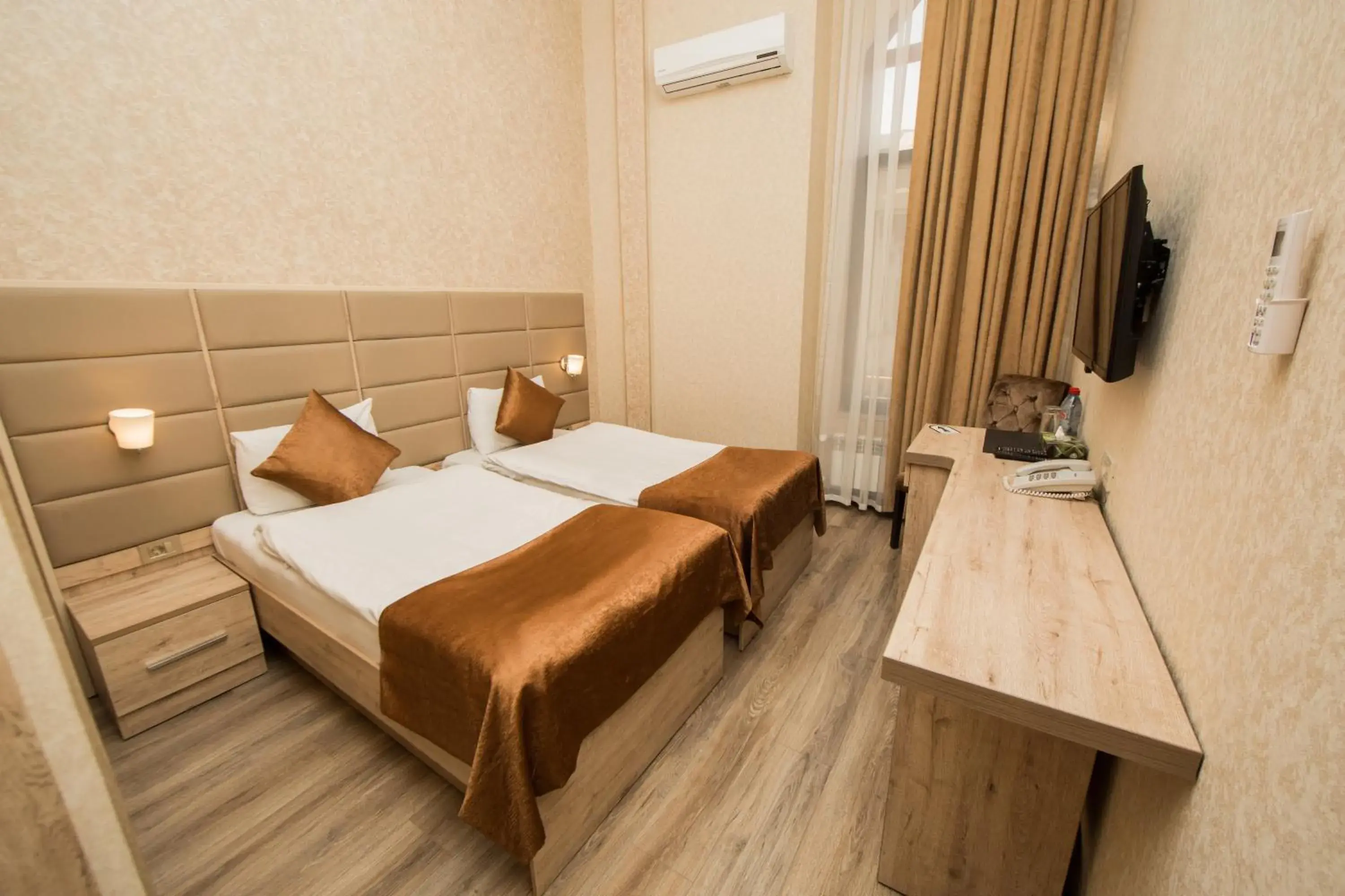 Standard Twin Room - single occupancy in Passage Modern Hotel Standard Twin Room - single occupancy in Passage Modern Hotel