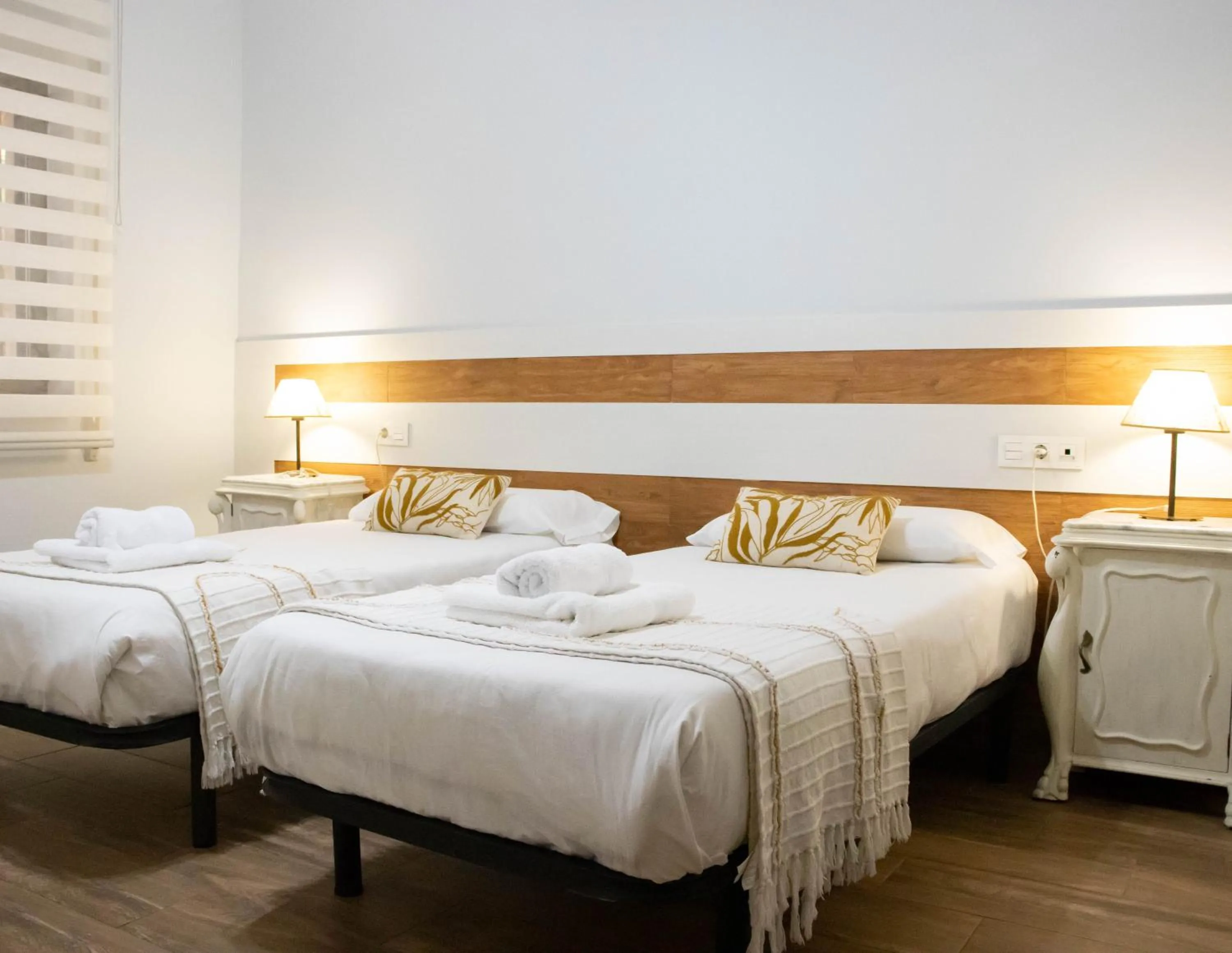 Bedroom, Bed in Apartamentos Turísticos Cúllar Vega