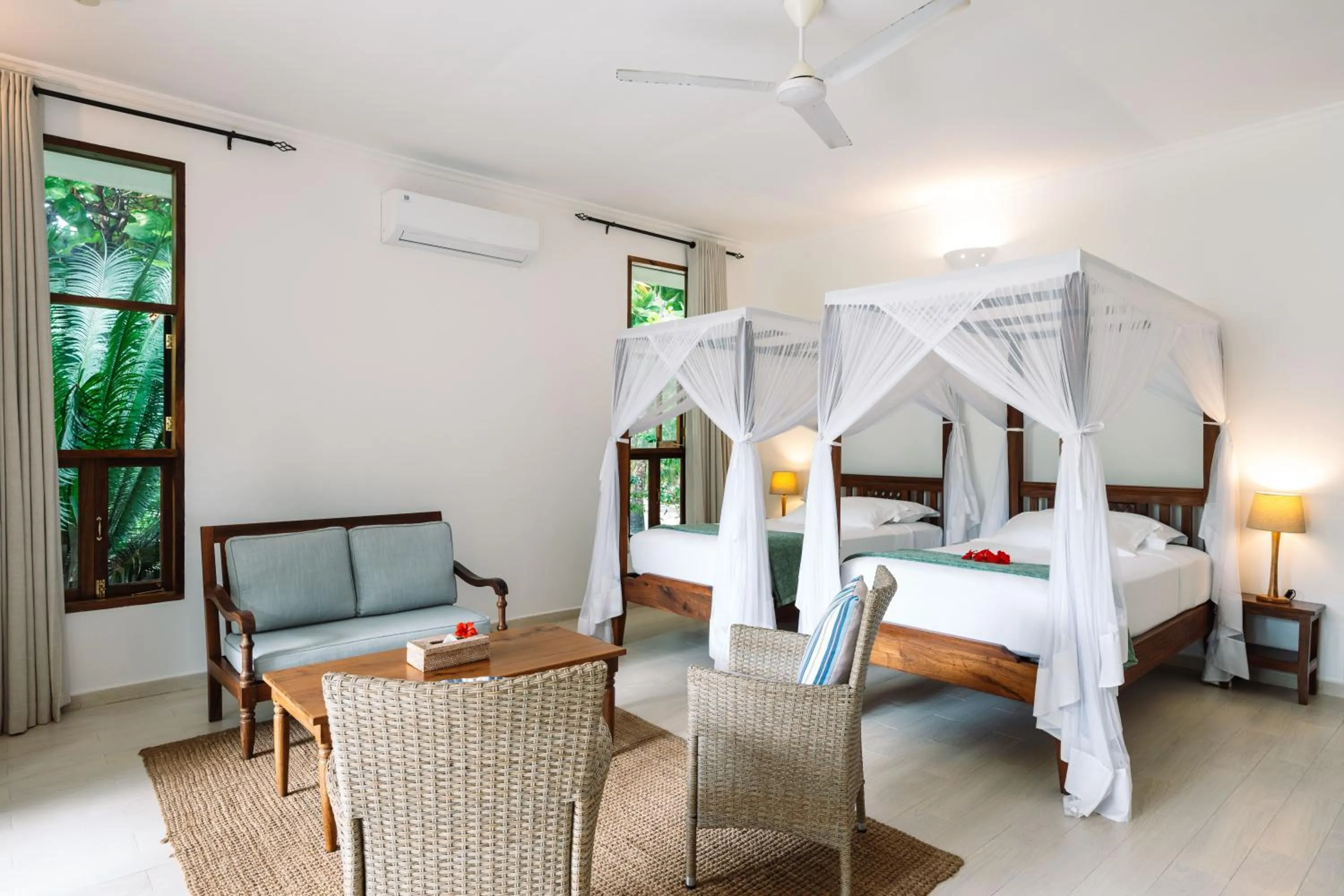Bedroom, Bed in Kisiwa on the Beach