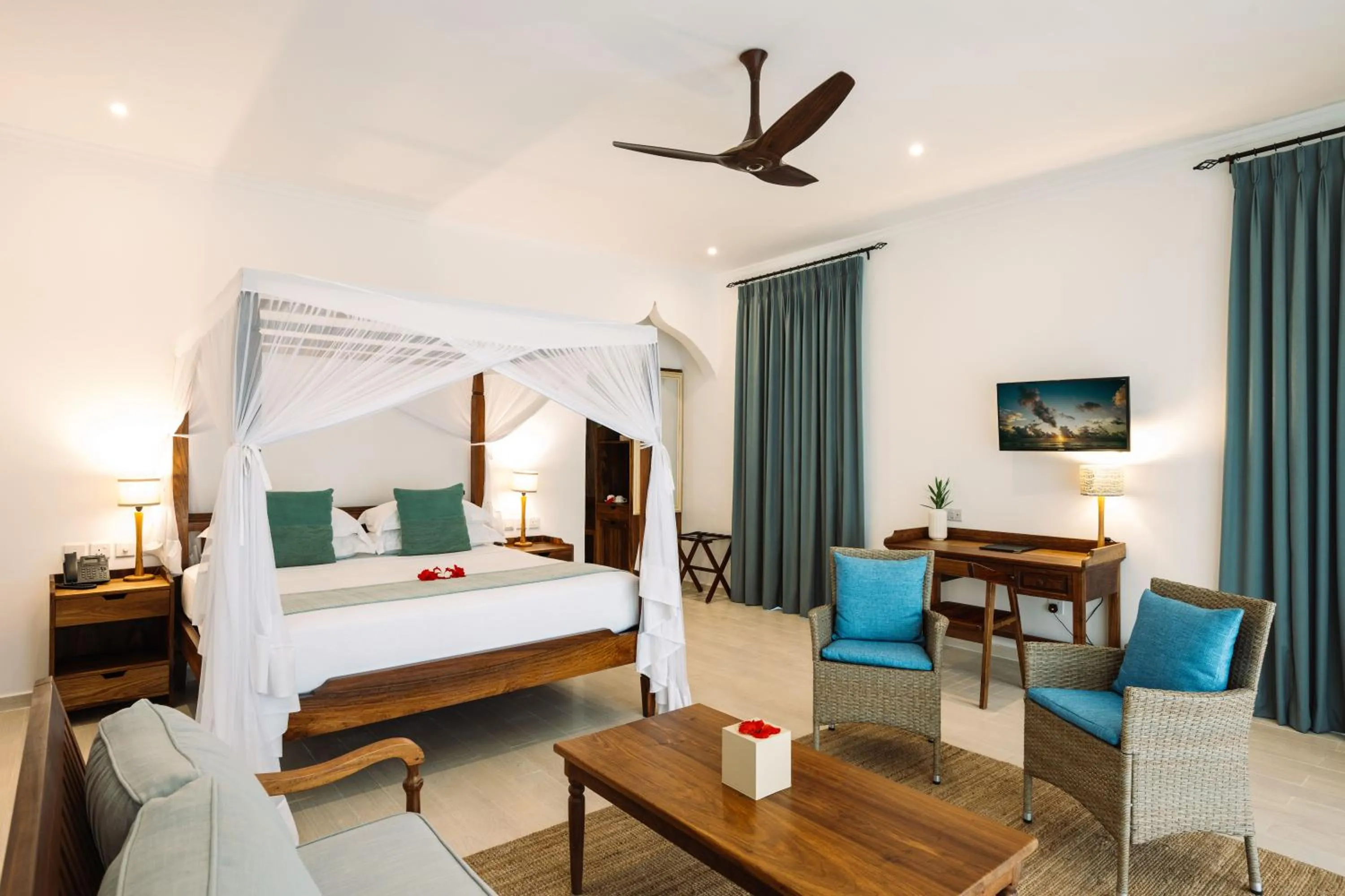 Bedroom, Bed in Kisiwa on the Beach