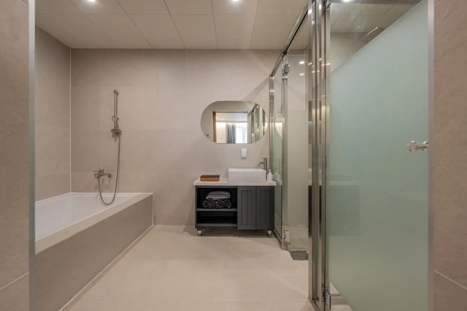 Toilet in H-avenue Hotel Munhyeon