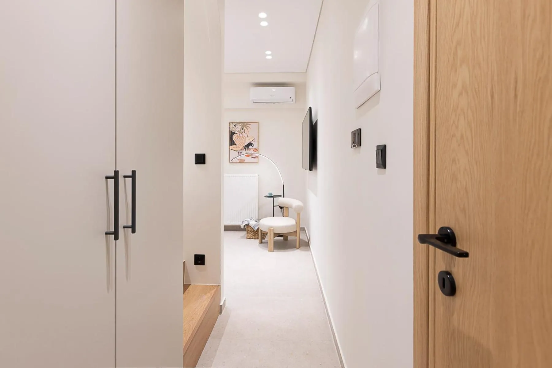 wardrobe in Urban Folks Svolou