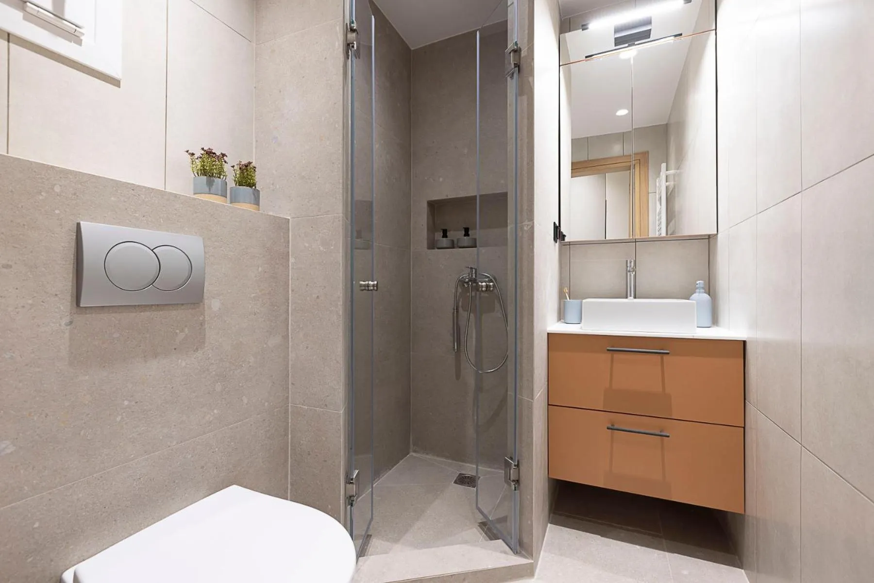 Shower in Urban Folks Svolou