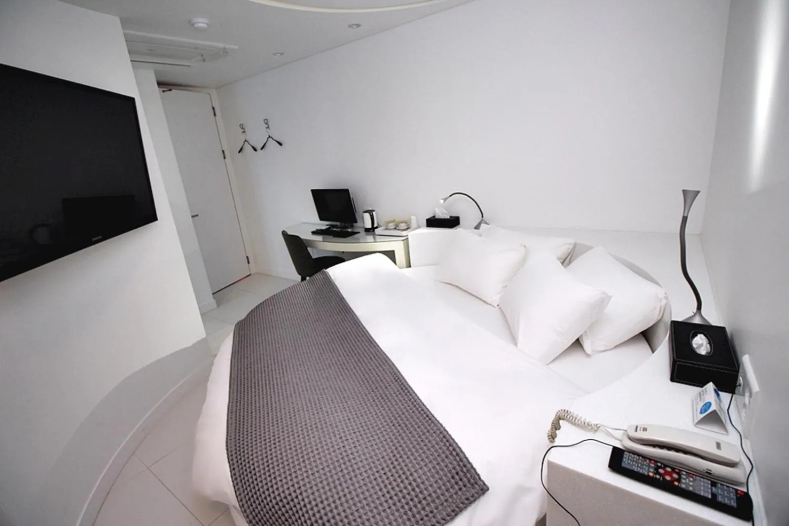 Bed in Hapjeong Circle Hotel