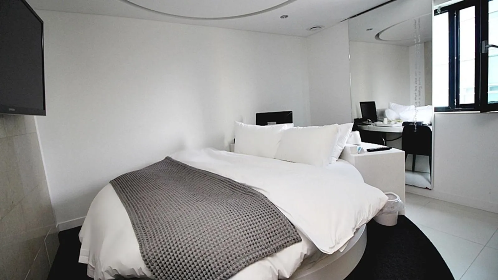 Bed in Hapjeong Circle Hotel