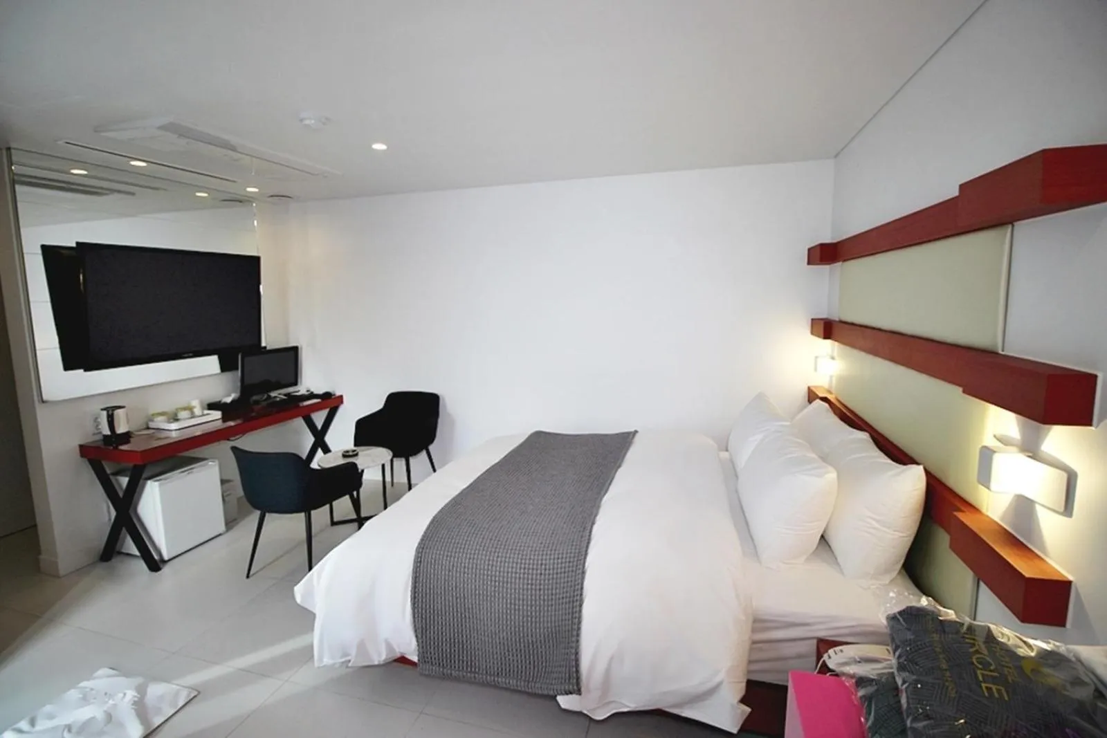 Bed in Hapjeong Circle Hotel